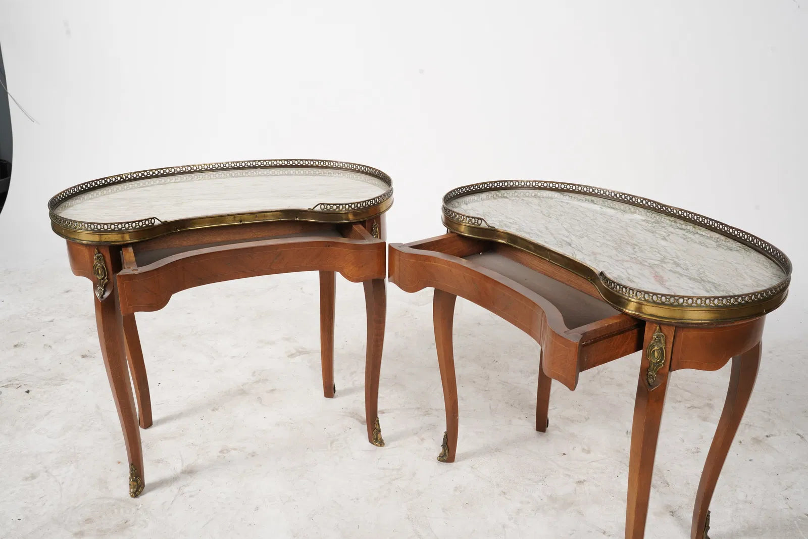 AF1-054: Pair of Mid 20th Century Marble Top Louis XV Kidney Shaped Side Tables