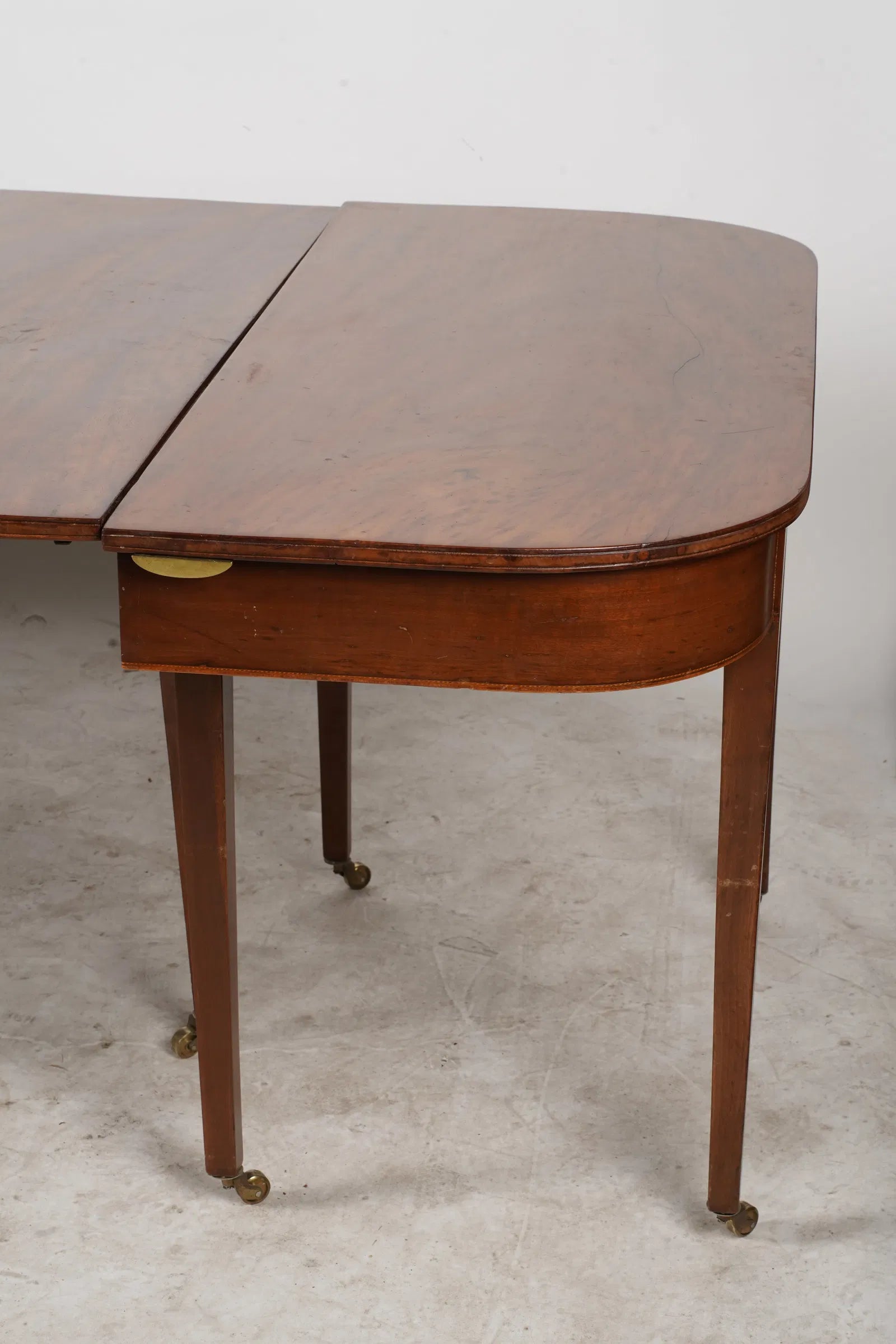 AF1-055: Rare Antique American Federal Plum Pudding Mahogany Banquet Table Circa 1800