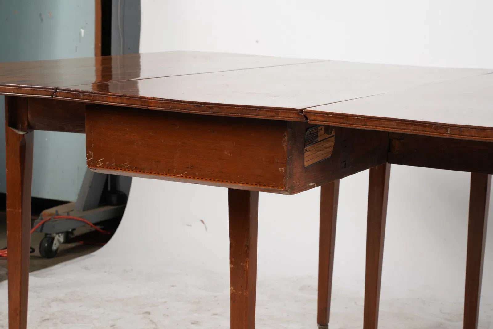 AF1-055: Rare Antique American Federal Plum Pudding Mahogany Banquet Table Circa 1800