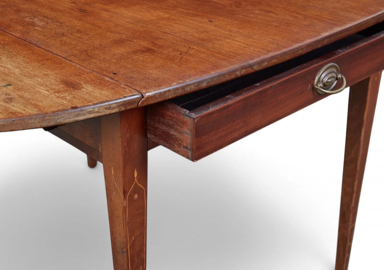 AF1-435: Antique American Federal Mahogany Drop Leaf Inlaid Dining Table Early 19th Century
