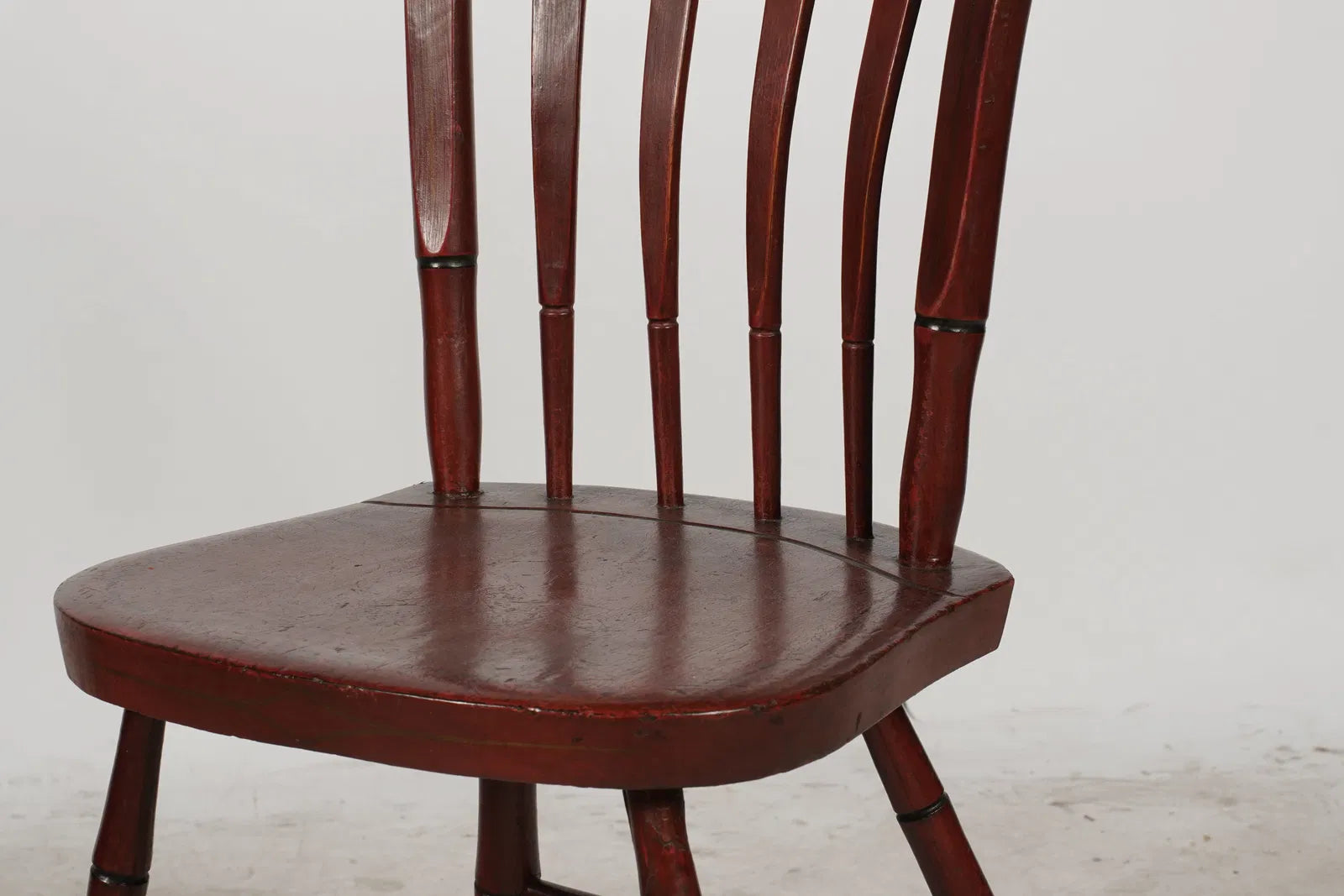 AF2-460: Antique Pair American Red Painted Fan Back Windsor Chairs Early 19th Century