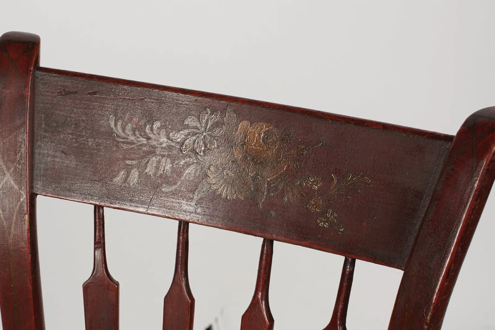 AF2-460: Antique Pair American Red Painted Fan Back Windsor Chairs Early 19th Century