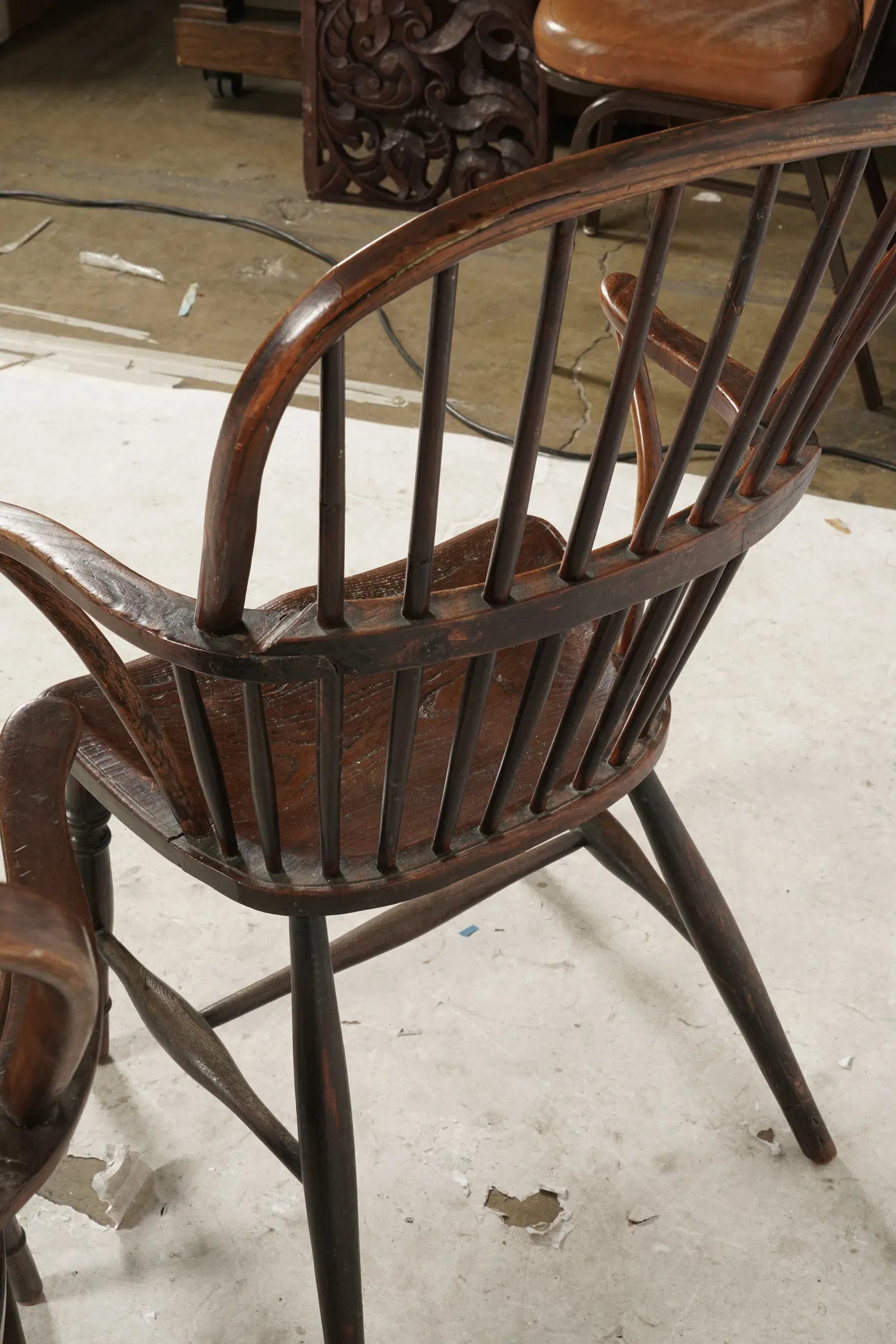 AF2-461: Antique Pair of American Sack Back Windsor Chairs Early 19th Century