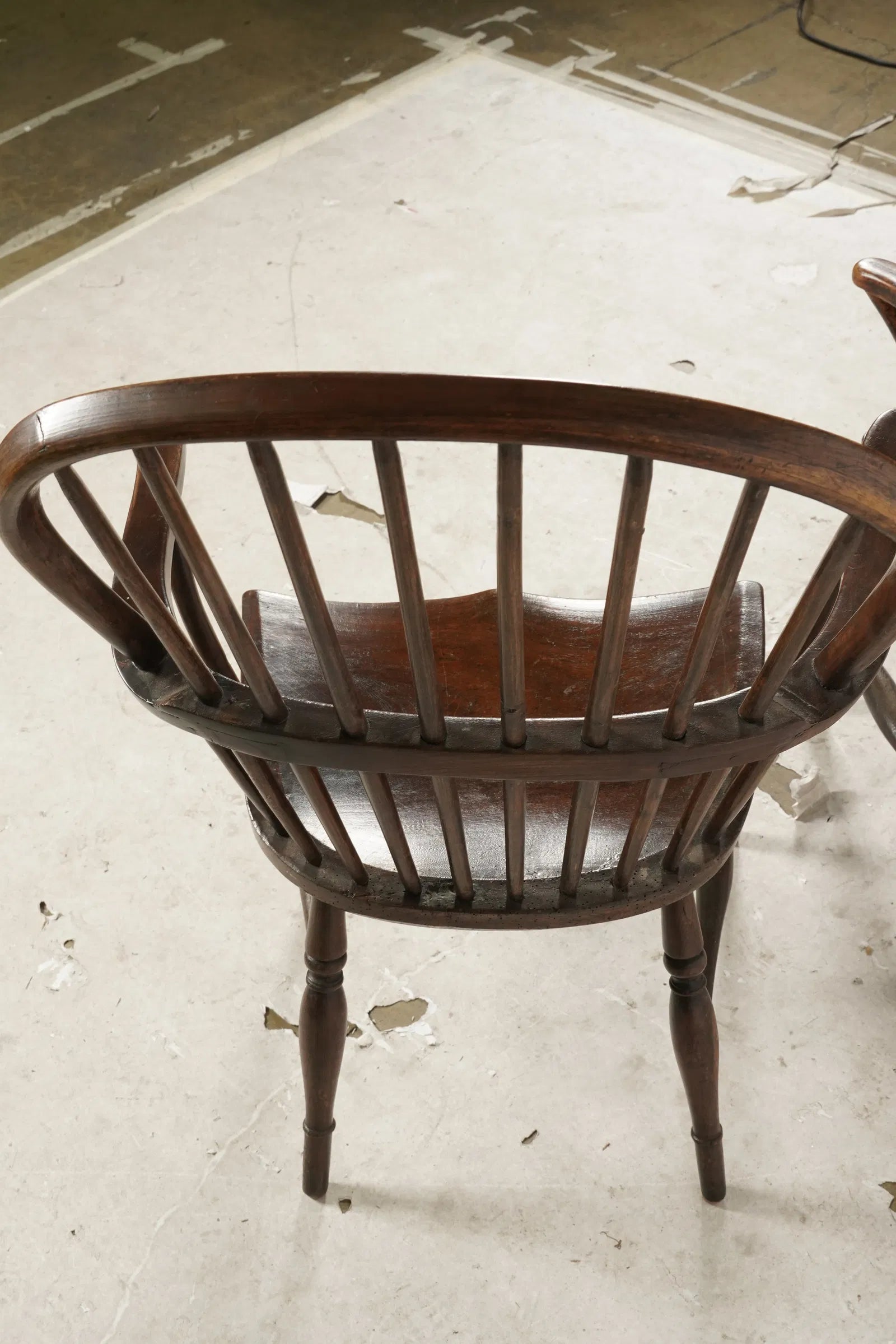 AF2-461: Antique Pair of American Sack Back Windsor Chairs Early 19th Century