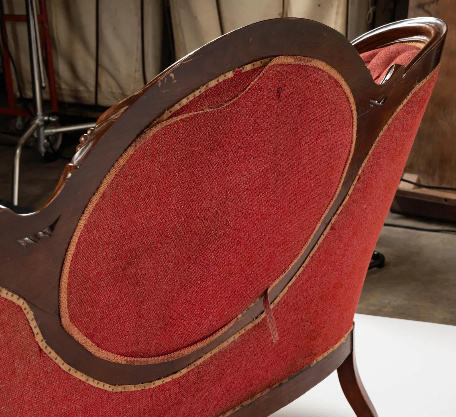 AF2-272: Antique Victorian Rococo Revival Carved Walnut Upholstered  Settee Late 19th Century
