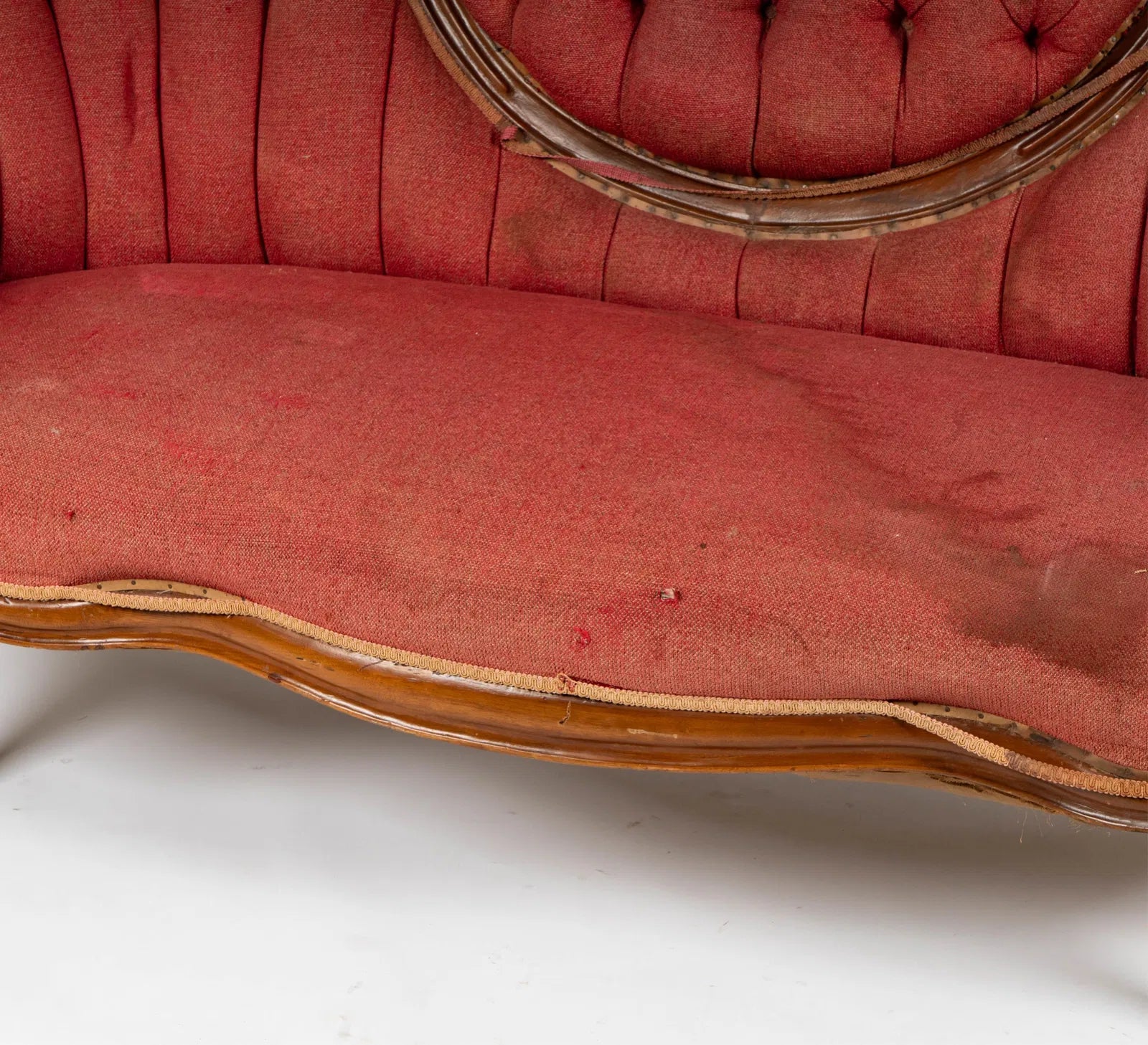 AF2-272: Antique Victorian Rococo Revival Carved Walnut Upholstered  Settee Late 19th Century