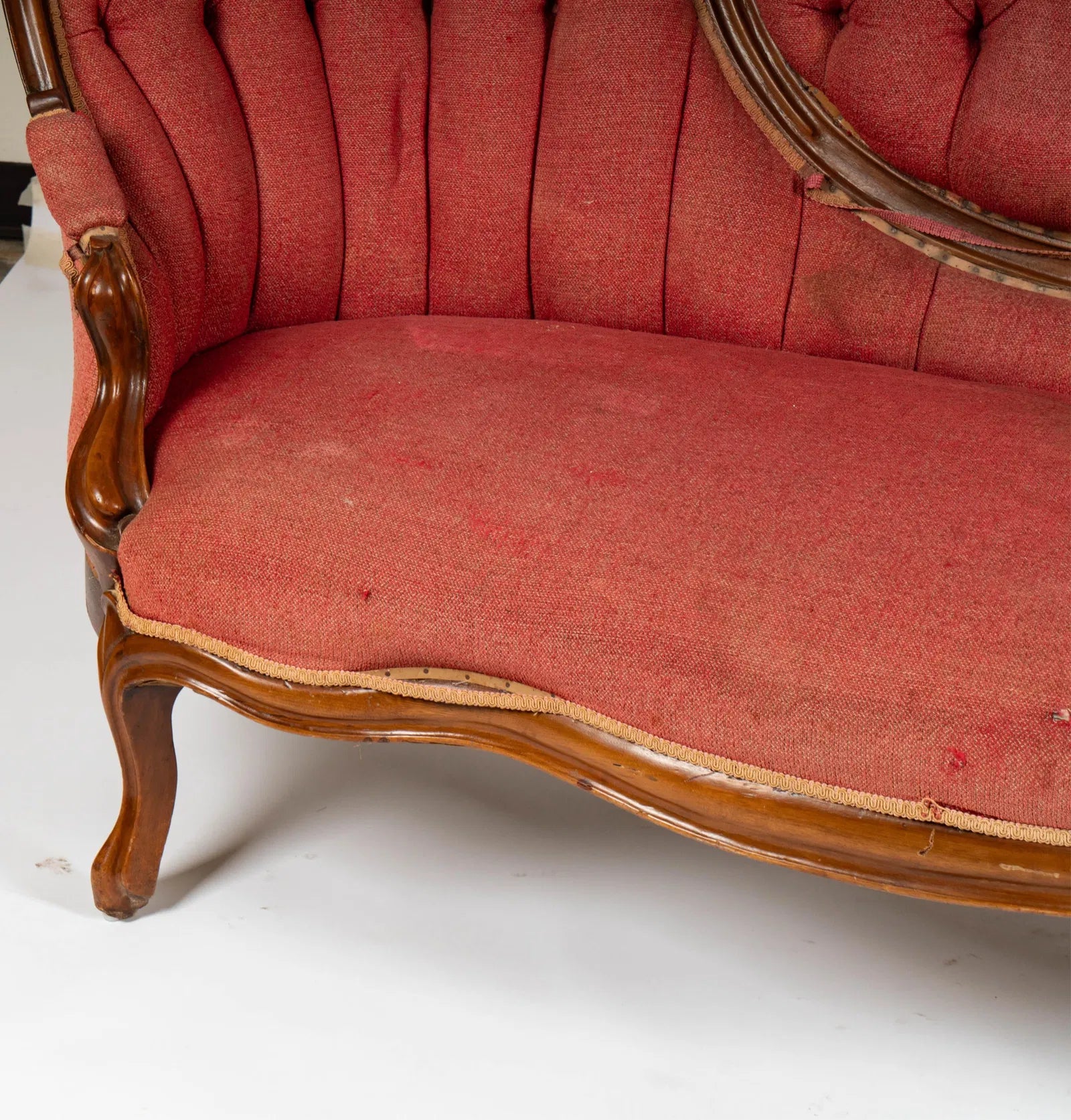 AF2-272: Antique Victorian Rococo Revival Carved Walnut Upholstered  Settee Late 19th Century