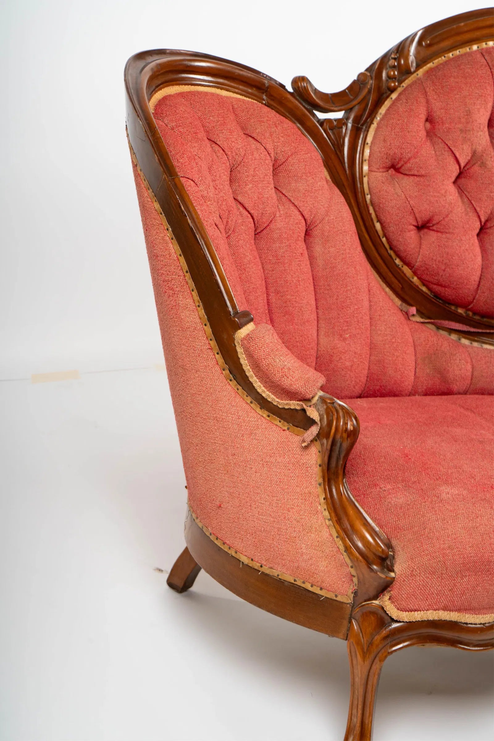 AF2-272: Antique Victorian Rococo Revival Carved Walnut Upholstered  Settee Late 19th Century