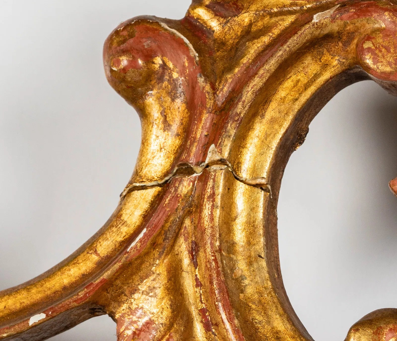 AF7-015: Antique Italian Rococo Style Carved Giltwood Mirror Early 20th Century