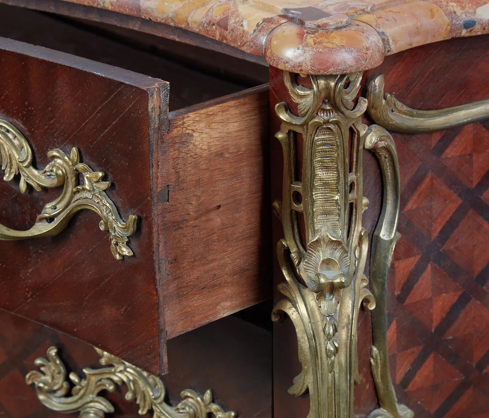 AF4-045: Antique Louis XV Mahogany and Parquetry Commode With Brèche d’Alep Marble Top and Gilt Bronze Mounts Circa 1900
