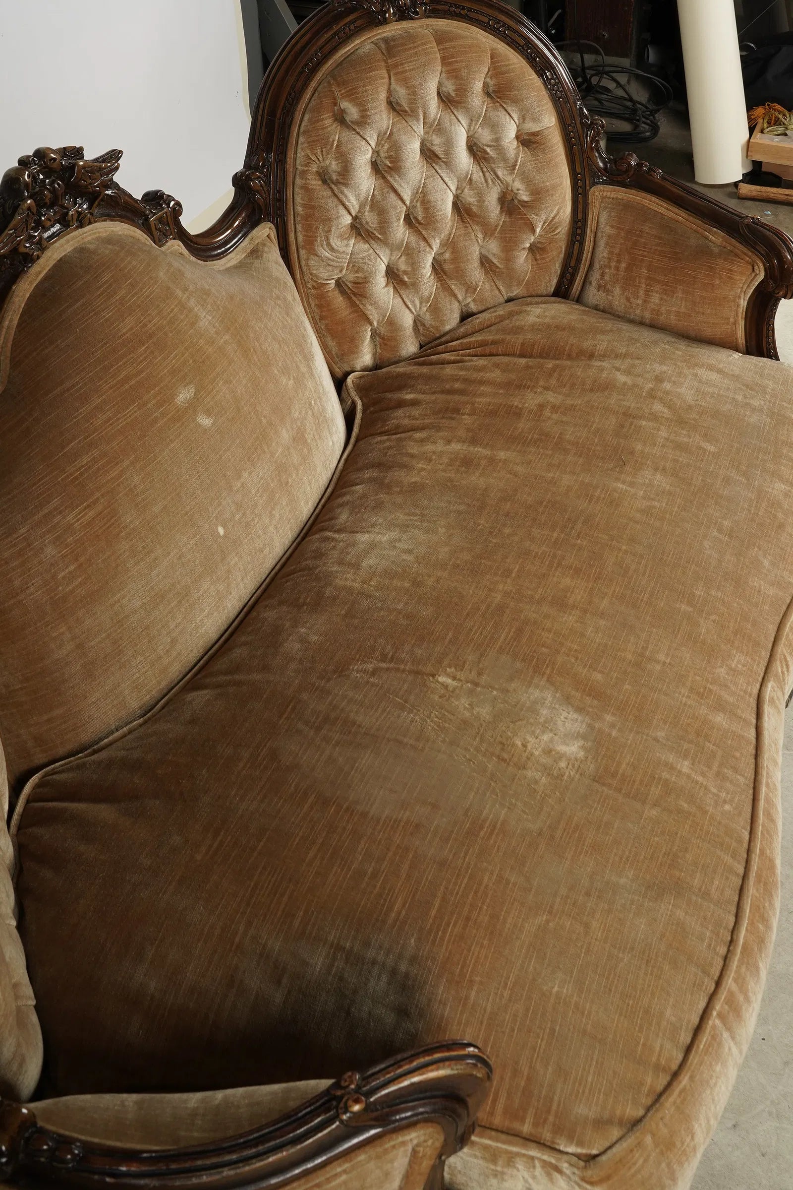 AF2-058: Antique Pair Victorian Walnut Settees With Velvet Upholstery