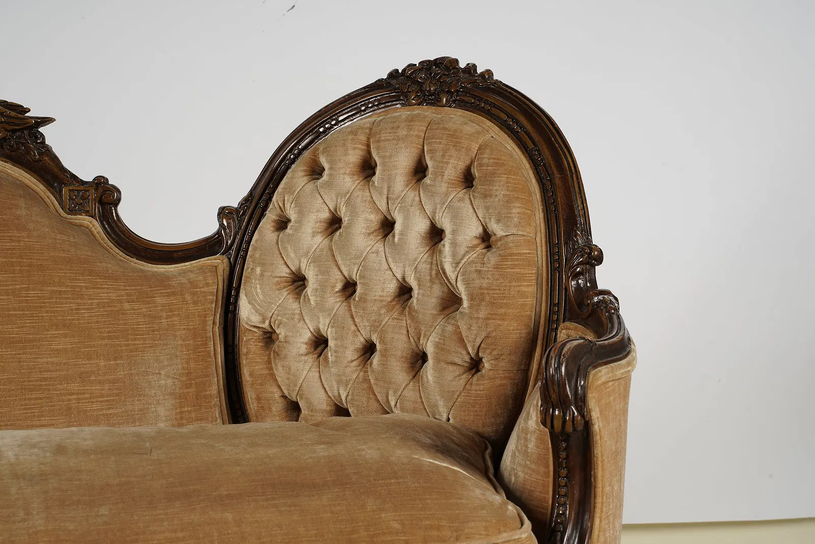 AF2-058: Antique Pair Victorian Walnut Settees With Velvet Upholstery