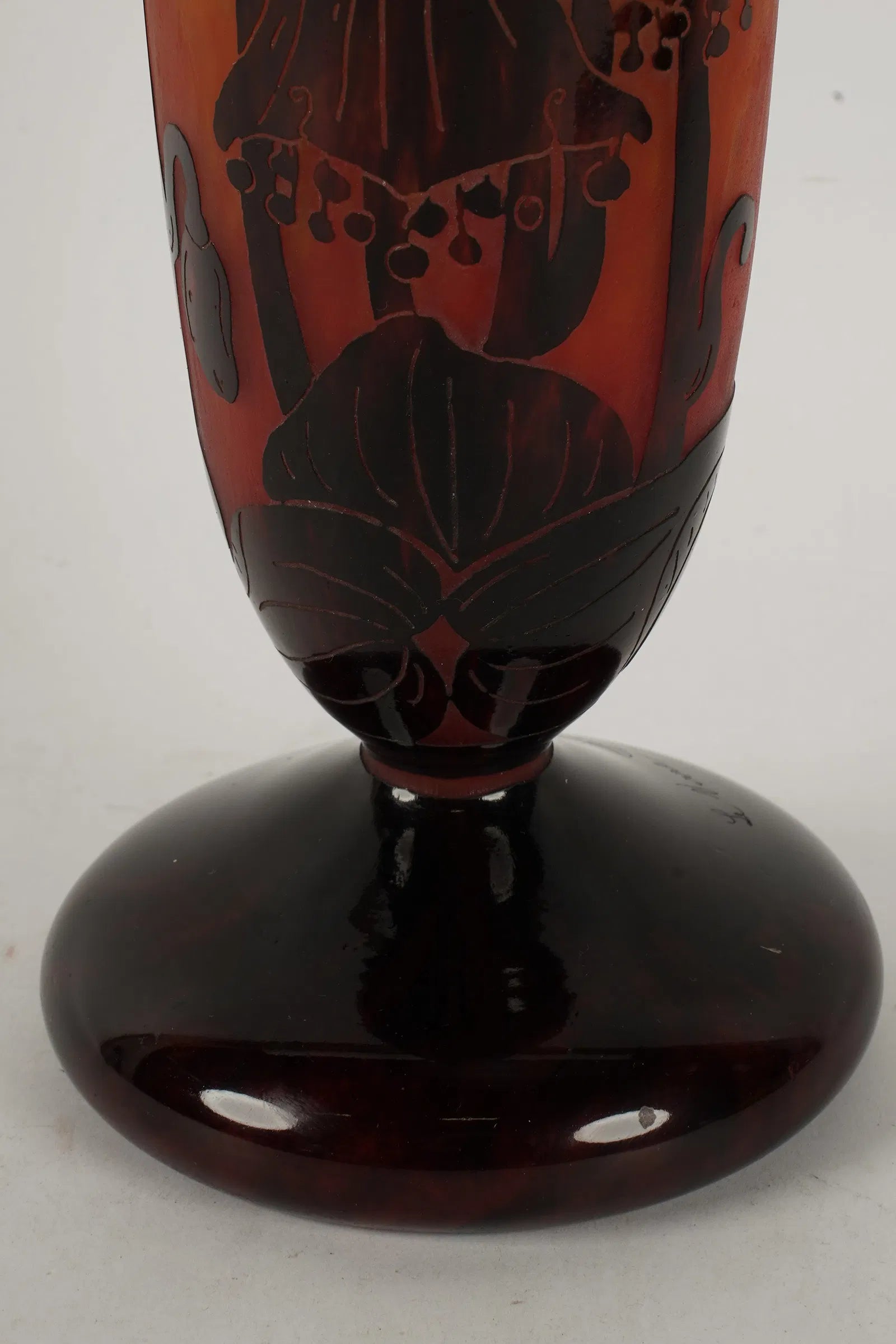 DA4-022: Charles Schneider Le Verre Francais Campanules Cameo Glass Vase