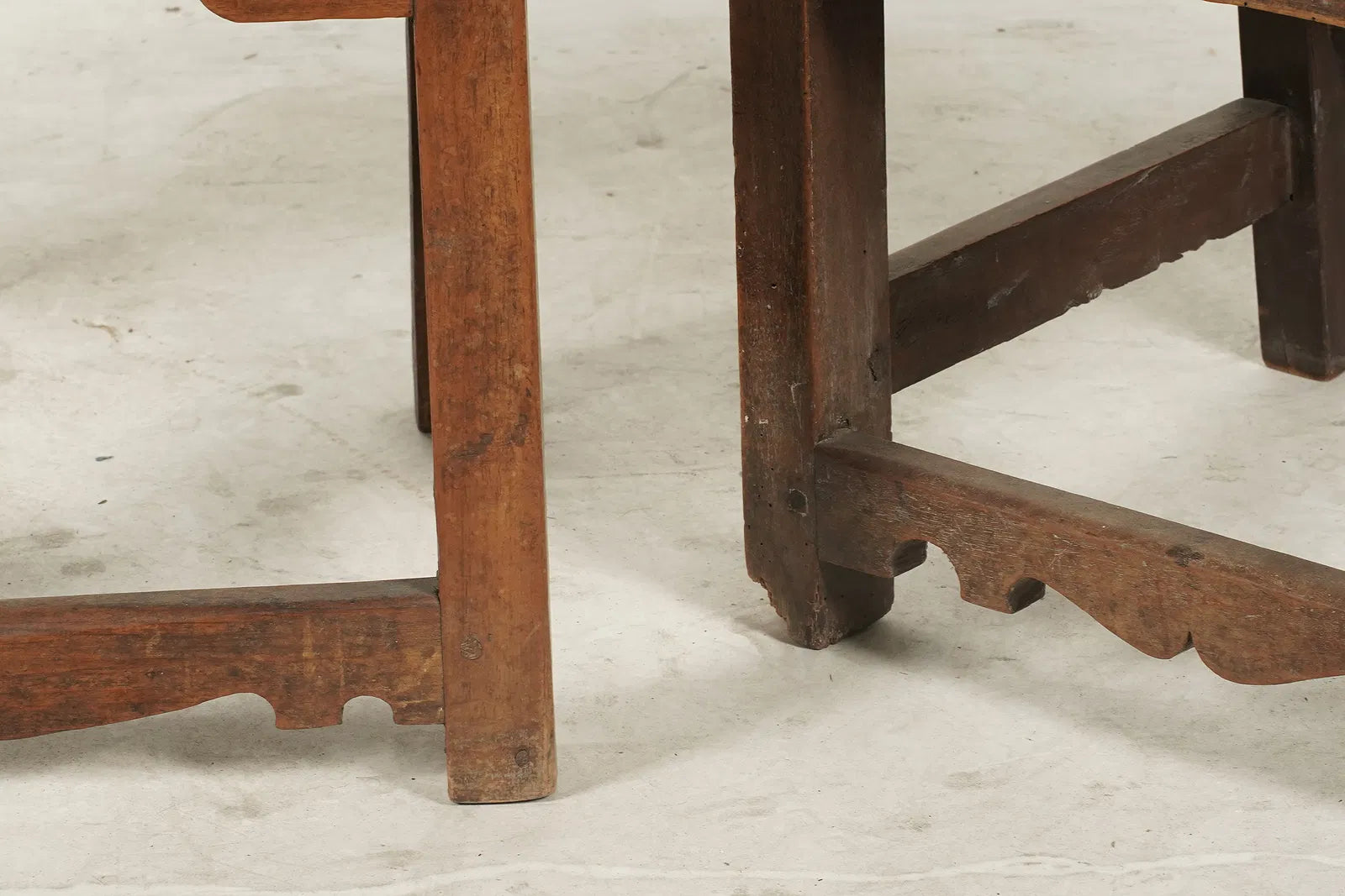 AF2-074: Antique Pair Spanish Colonial Tooled Leather Walnut Side Chairs Early 19th Century