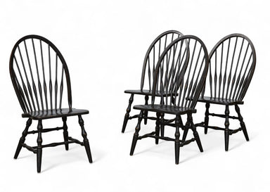 Amish Windsor Bow Back Chairs Set of Four 20th Century | Work of Man