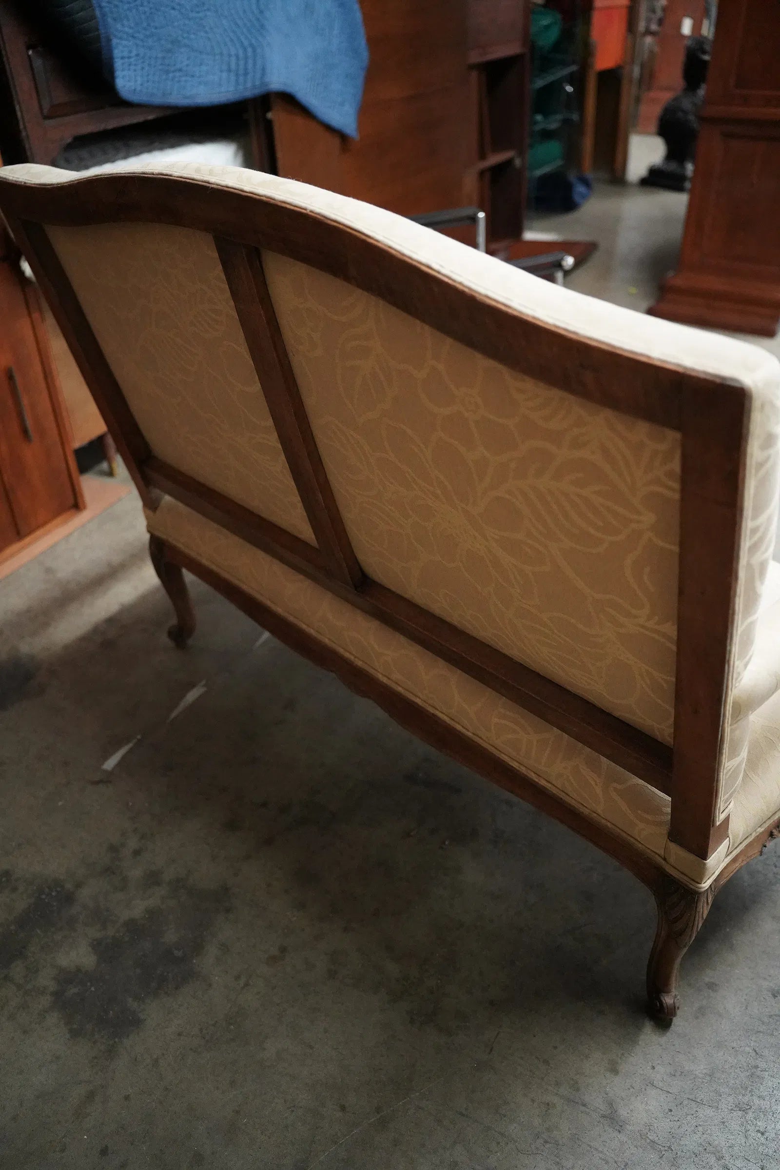 AF2-077: Antique Louis XV Carved Walnut Settee Late 18th Century