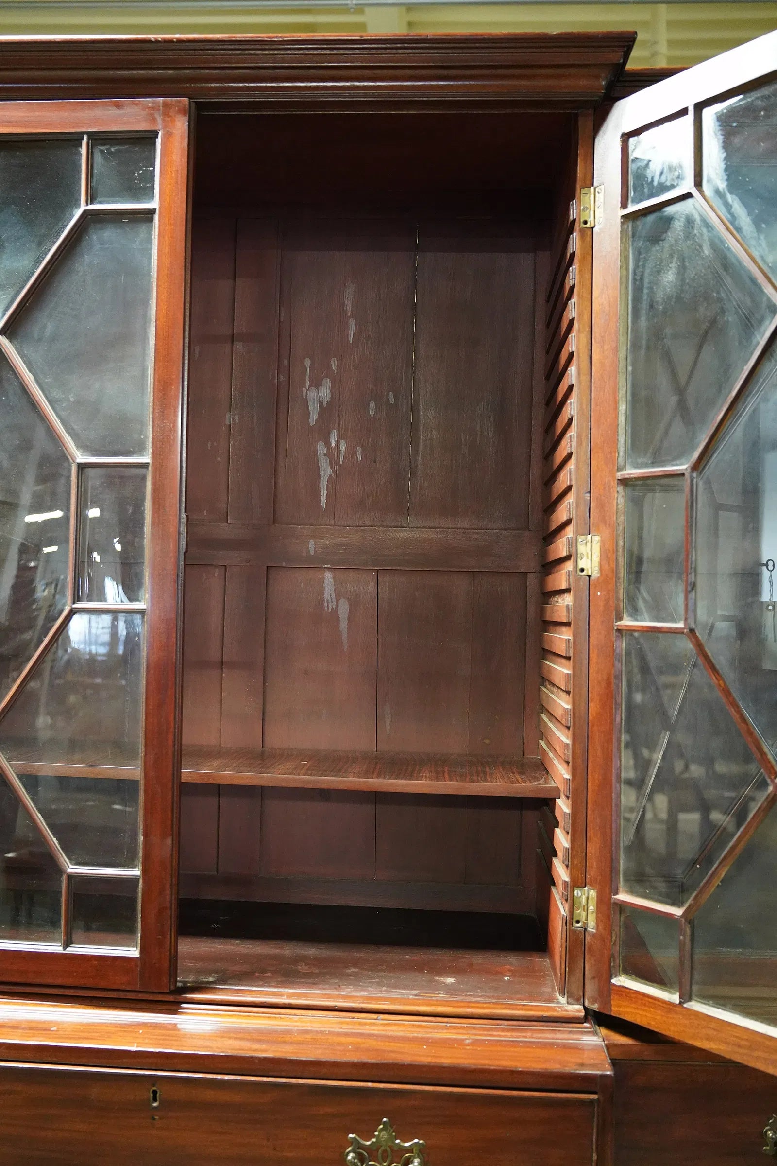 AF3-029: Antique Georgian Mahogany Breakfront Bookcase Bureau Late 18th Century