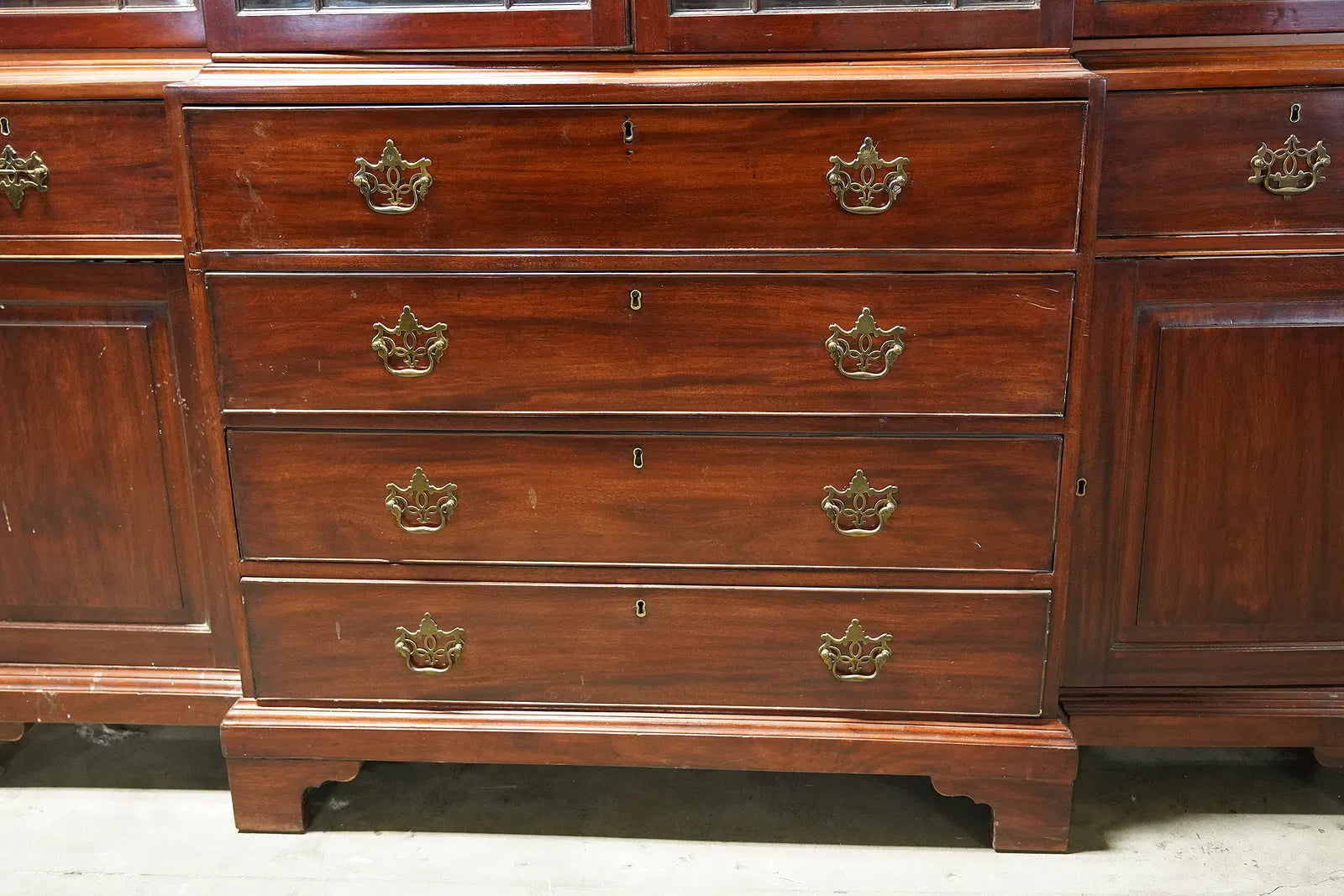 AF3-029: Antique Georgian Mahogany Breakfront Bookcase Bureau Late 18th Century