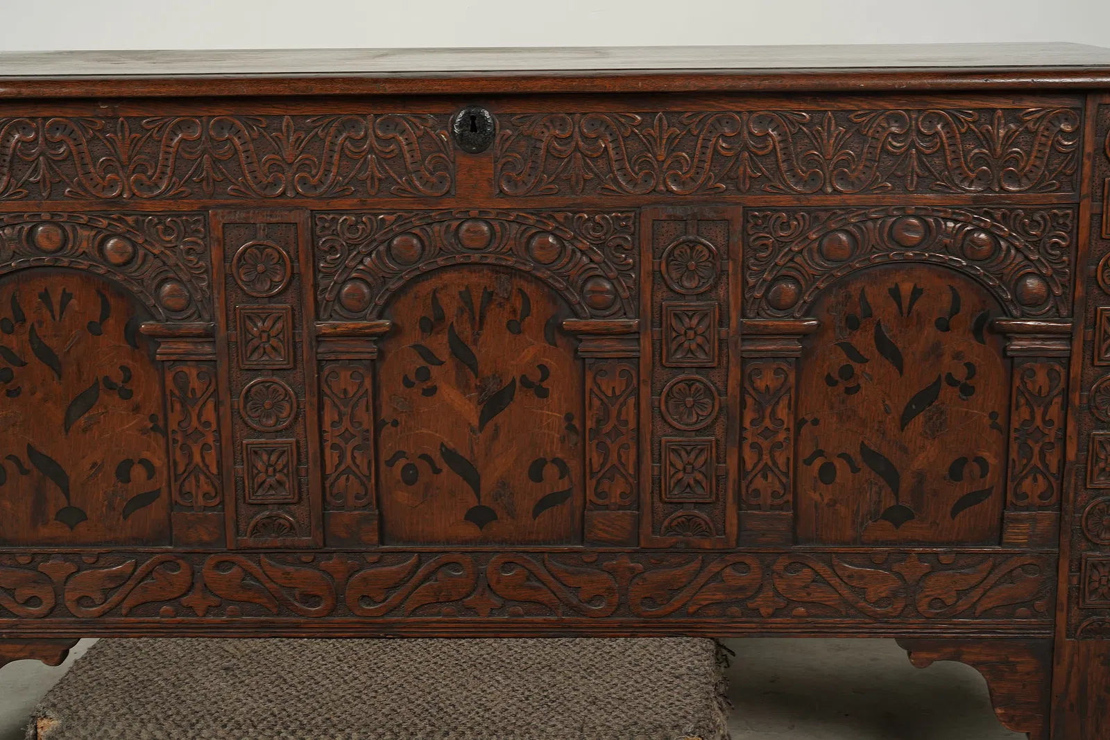 AF4-043: Antique Carved Oak Jacobean Style Blanket Chest With Marquetry Design Late 19th Century