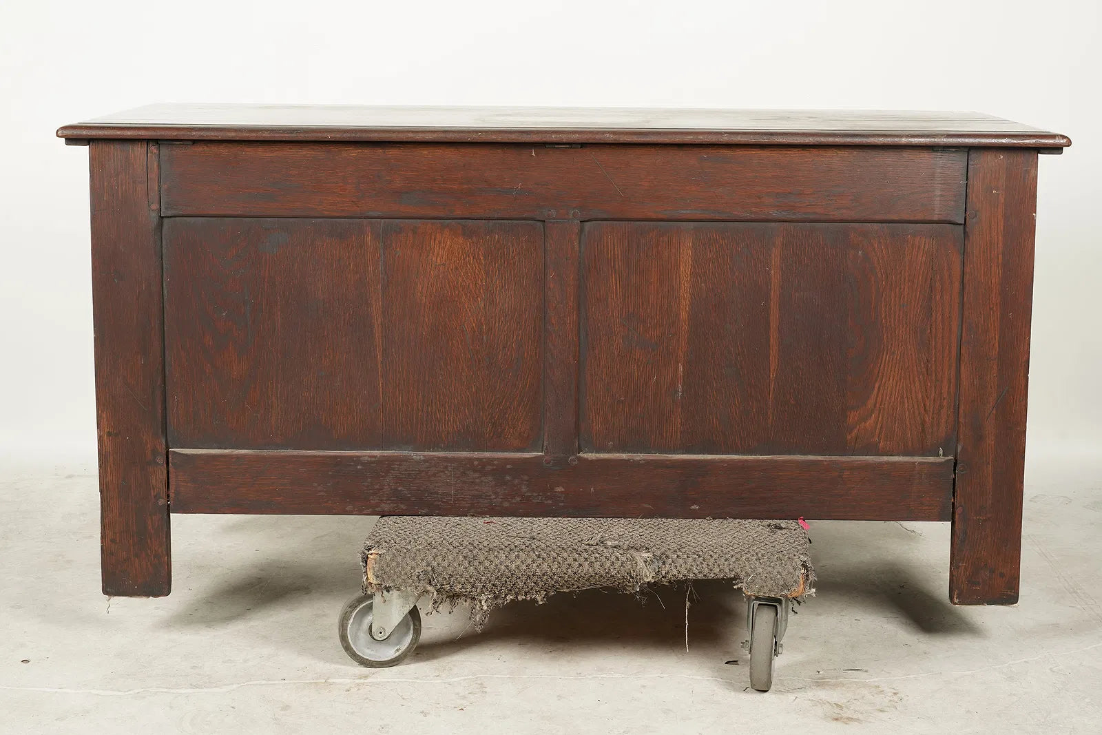 AF4-043: Antique Carved Oak Jacobean Style Blanket Chest With Marquetry Design Late 19th Century