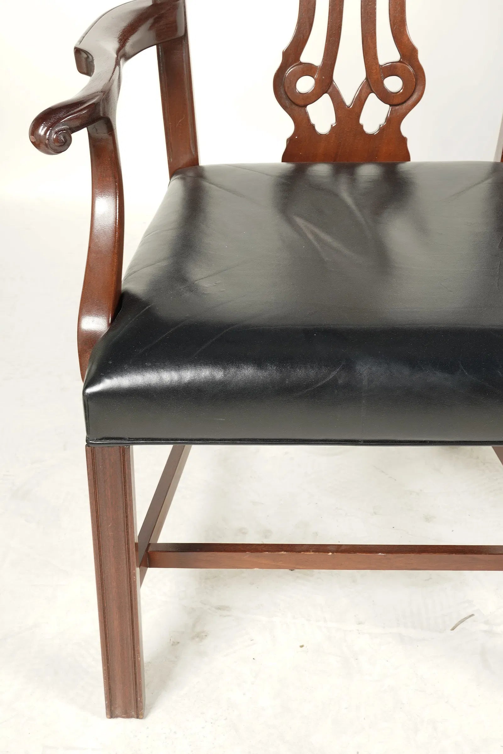 AF2-096: Vintage Pair of English Chippendale Style Carved Mahogany Arm Chairs