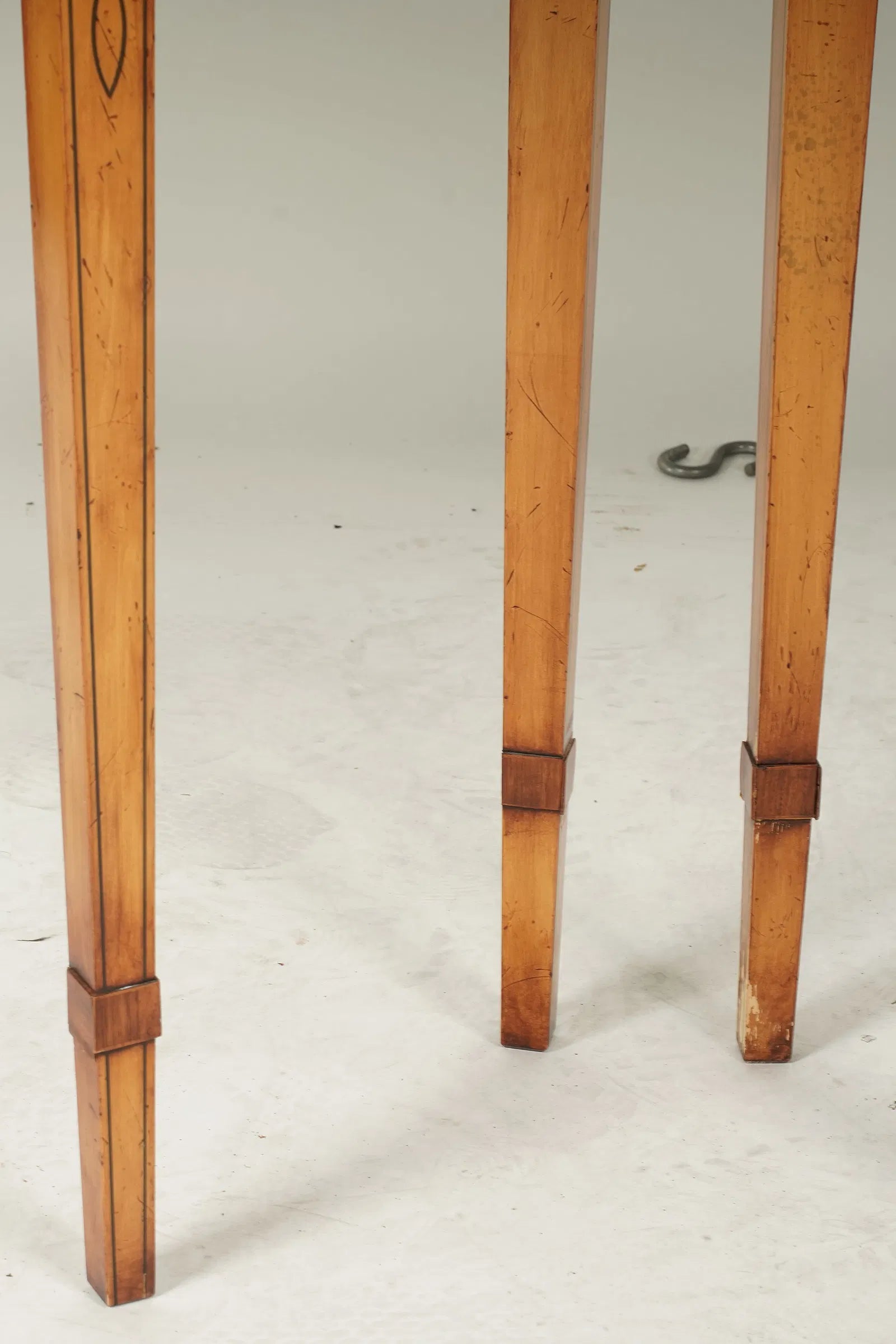 AF1-177: Antique Pair Hepplewhite Inlaid Satinwood Demilune Console Tables Early 20th Century