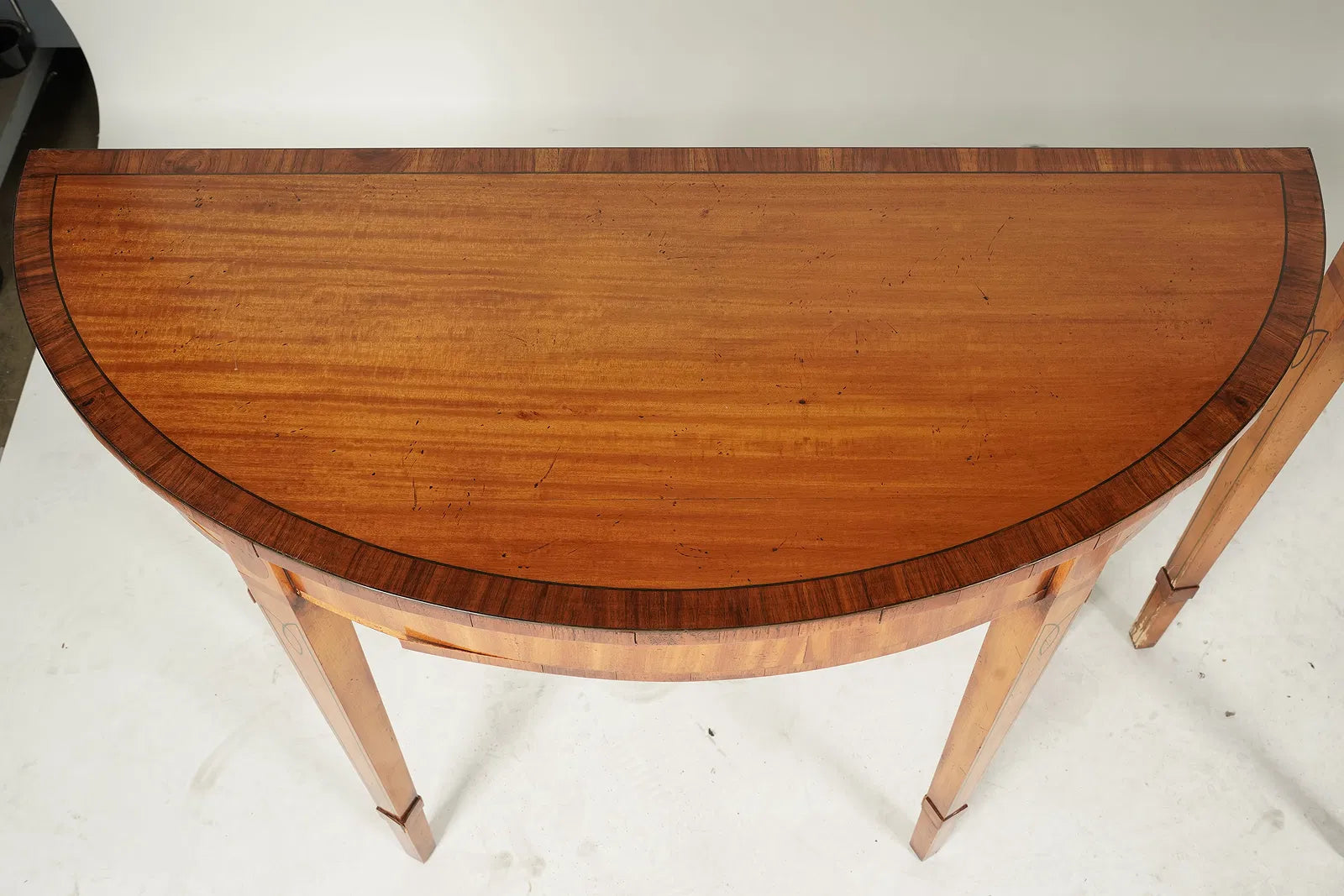 AF1-177: Antique Pair Hepplewhite Inlaid Satinwood Demilune Console Tables Early 20th Century