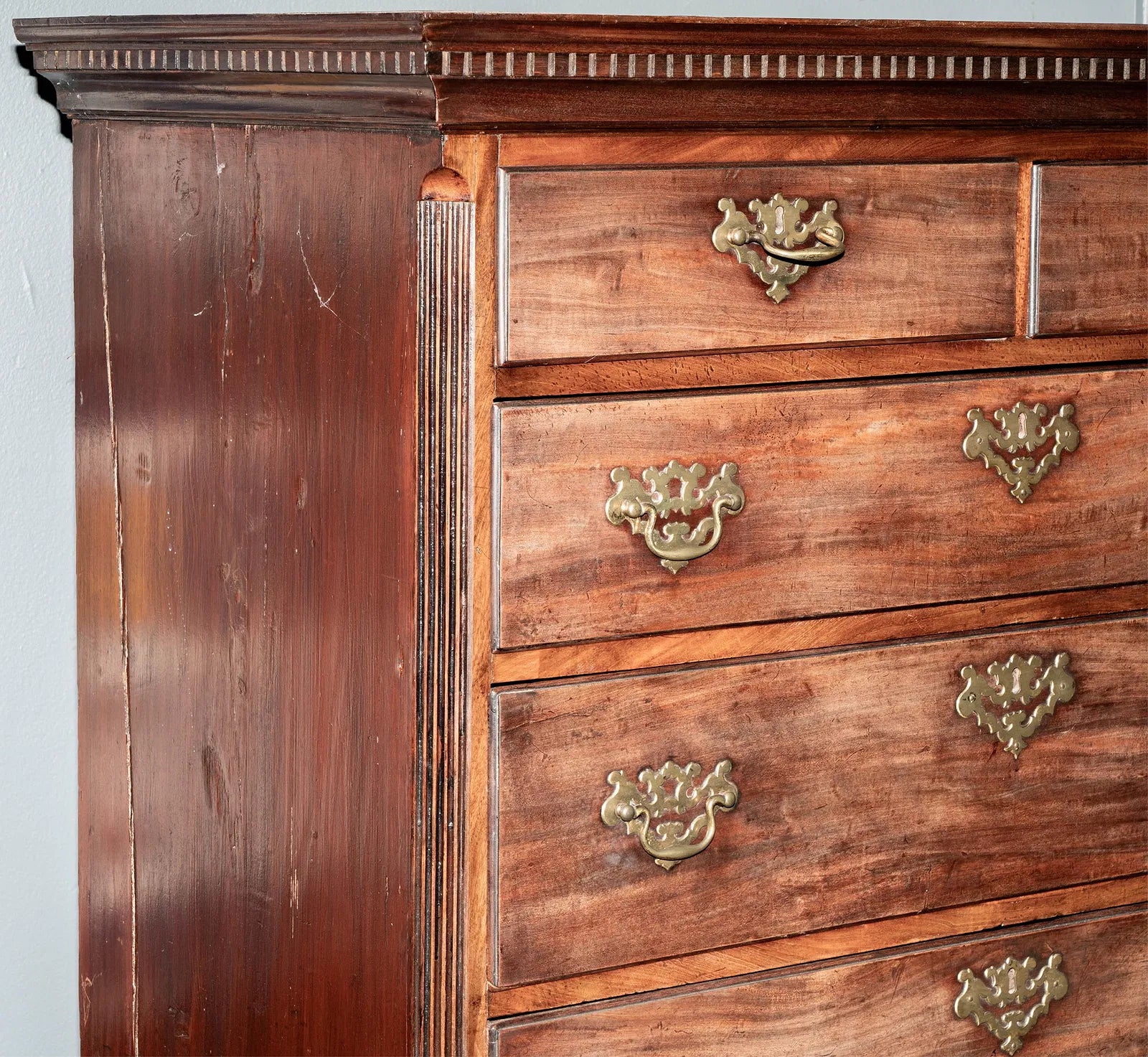 AF4-049: Antique American Georgian Style Mahogany Chest on Chest Late 18th Century
