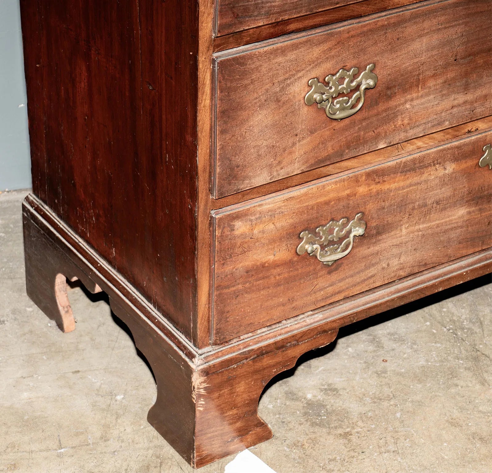 AF4-049: Antique American Georgian Style Mahogany Chest on Chest Late 18th Century