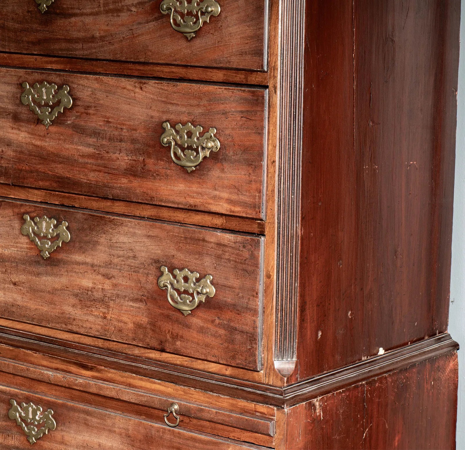AF4-049: Antique American Georgian Style Mahogany Chest on Chest Late 18th Century