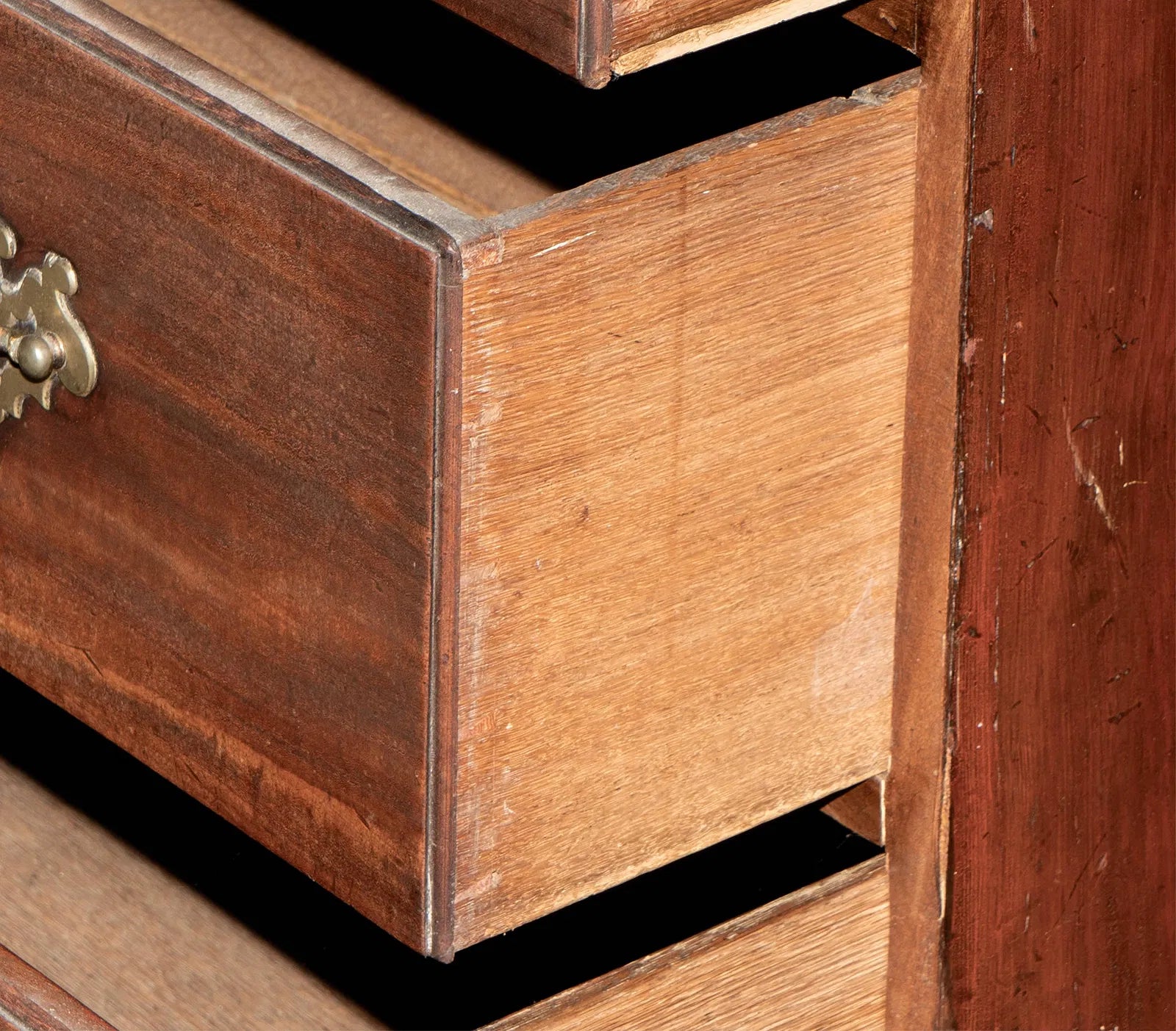 AF4-049: Antique American Georgian Style Mahogany Chest on Chest Late 18th Century