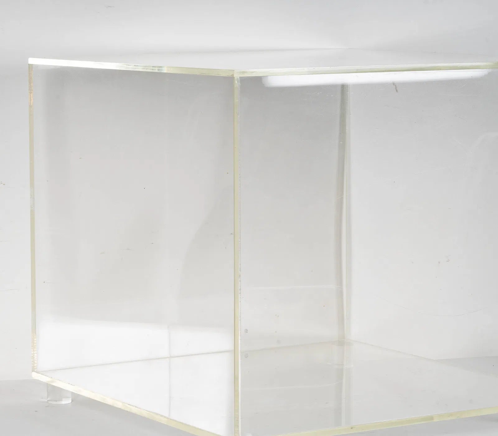 AF1-181: Vintage Pair of Lucite Cubed End Tables on Lucite Stub Feet