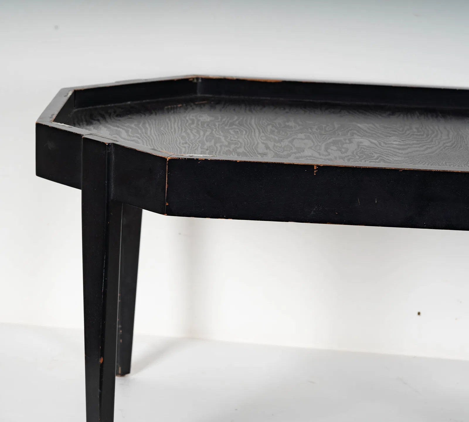 AF1-183: Antique English Tole Tray Table With Hand Painted Fox Hunt Scene Early 19th Century