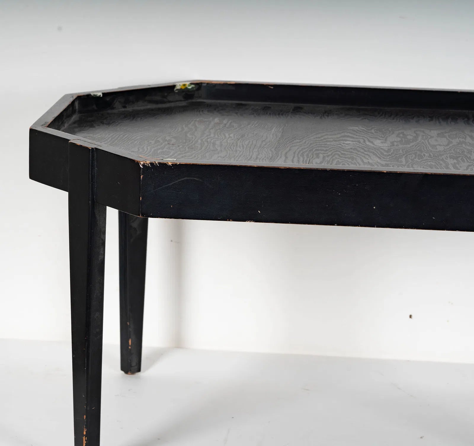 AF1-183: Antique English Tole Tray Table With Hand Painted Fox Hunt Scene Early 19th Century