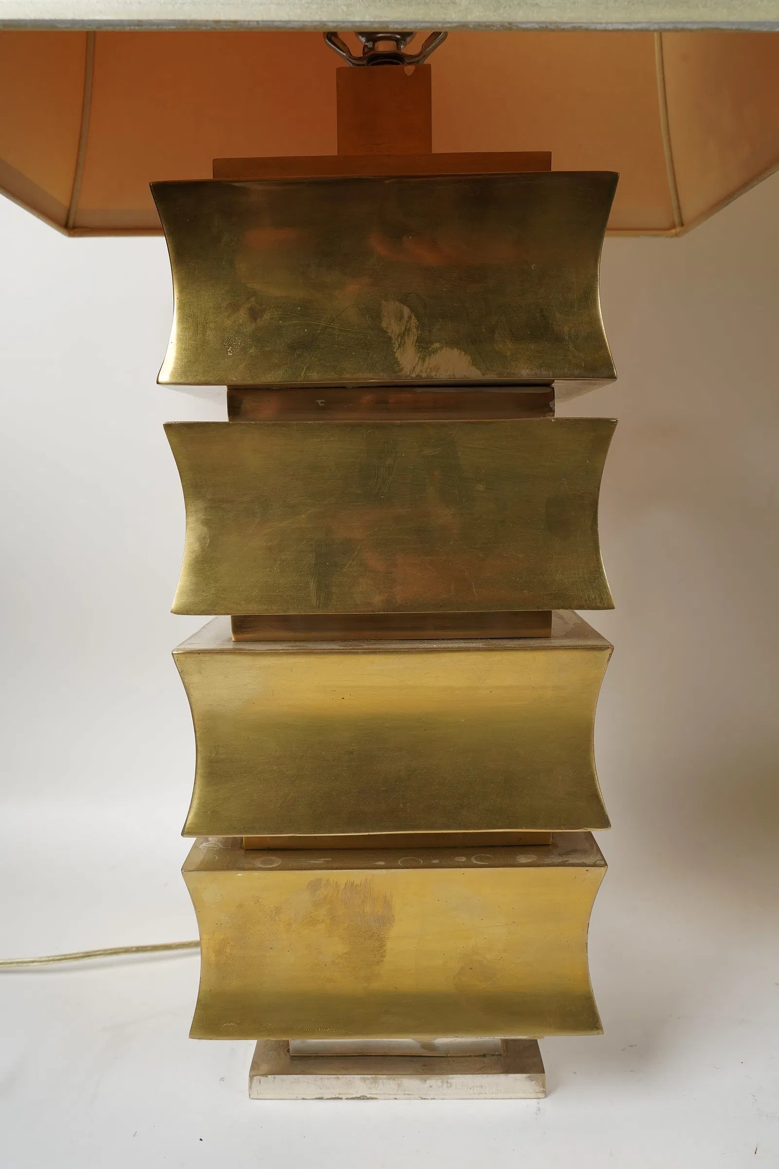 AL2-058: Robert Kuo Pair of Sculptural Brass Lamps With Parchment Shades