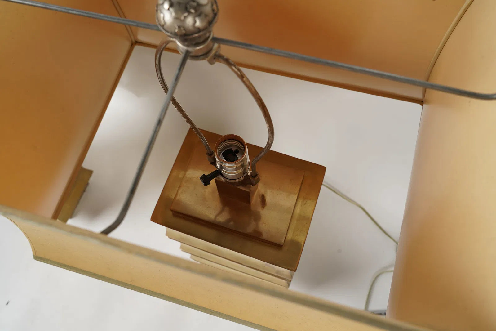 AL2-058: Robert Kuo Pair of Sculptural Brass Lamps With Parchment Shades