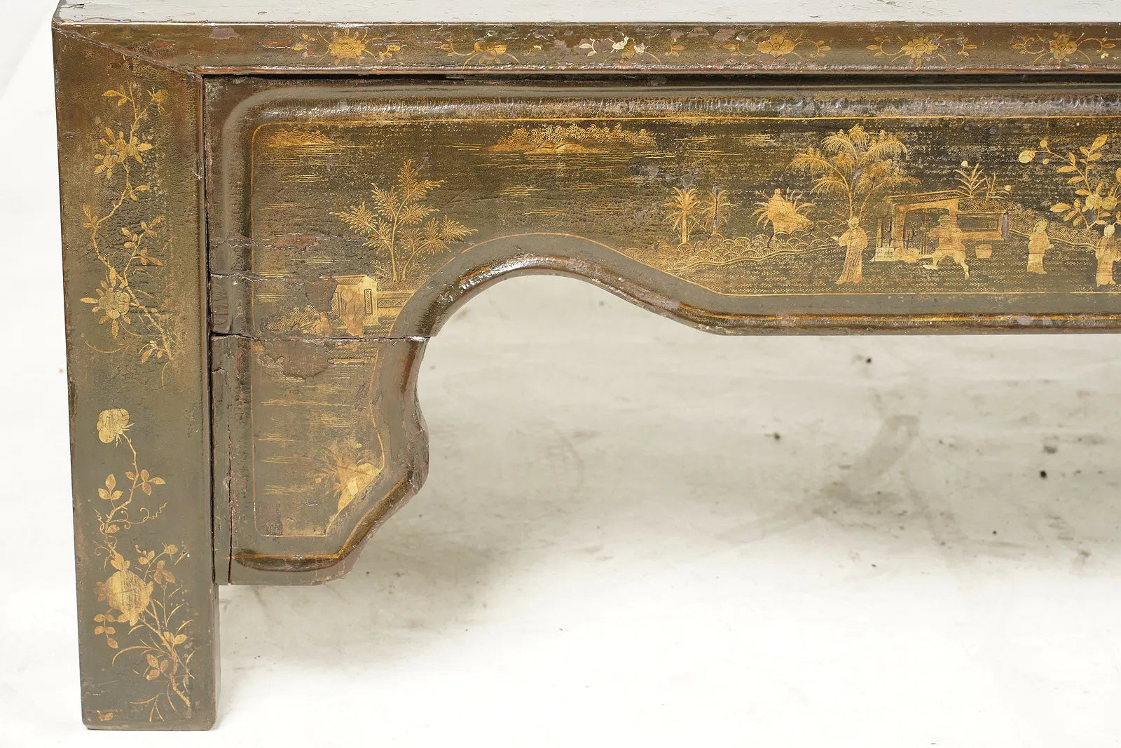 AF1-276: Antique Chinoiserie Black Lacquered Table Reduced to Coffee Table Height