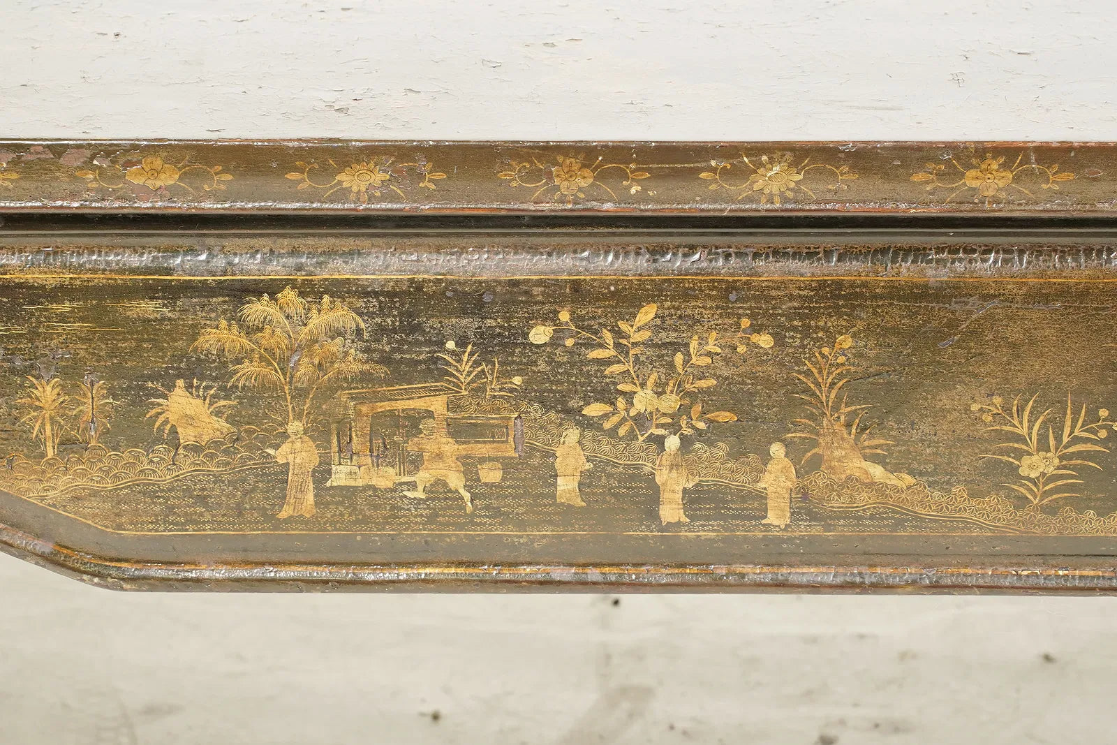 AF1-276: Antique Chinoiserie Black Lacquered Table Reduced to Coffee Table Height