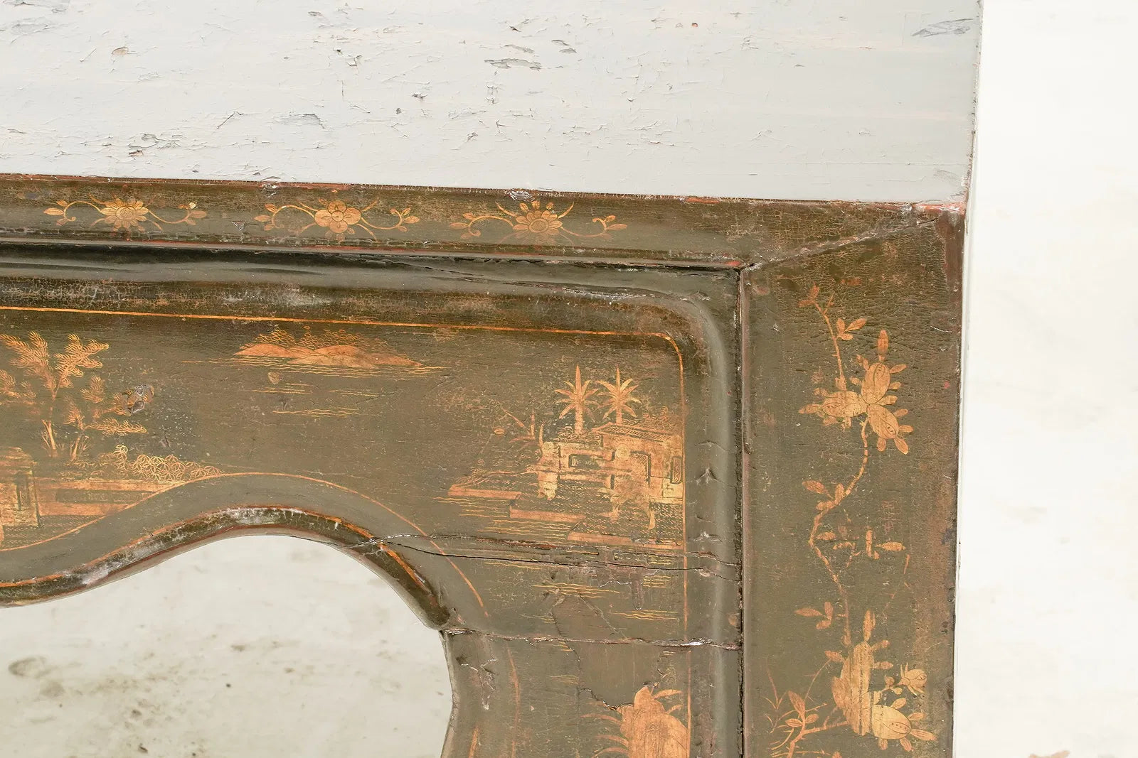 AF1-276: Antique Chinoiserie Black Lacquered Table Reduced to Coffee Table Height