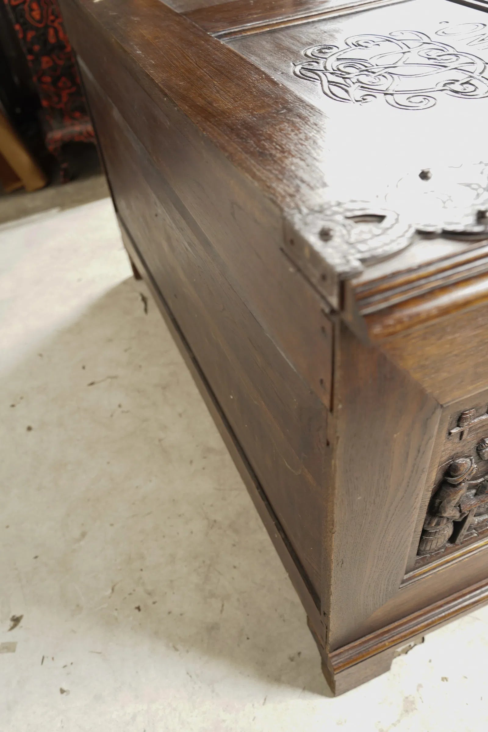 AF4-091: Antique Pair of Renaissance Revival Highly Carved Oak Coffers Circa 1913