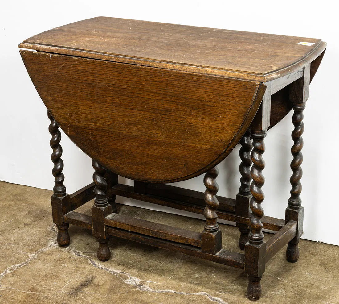 Antique William and Mary Quarter Sawn Oak Gateleg Table Late 19th Century | Work of Man