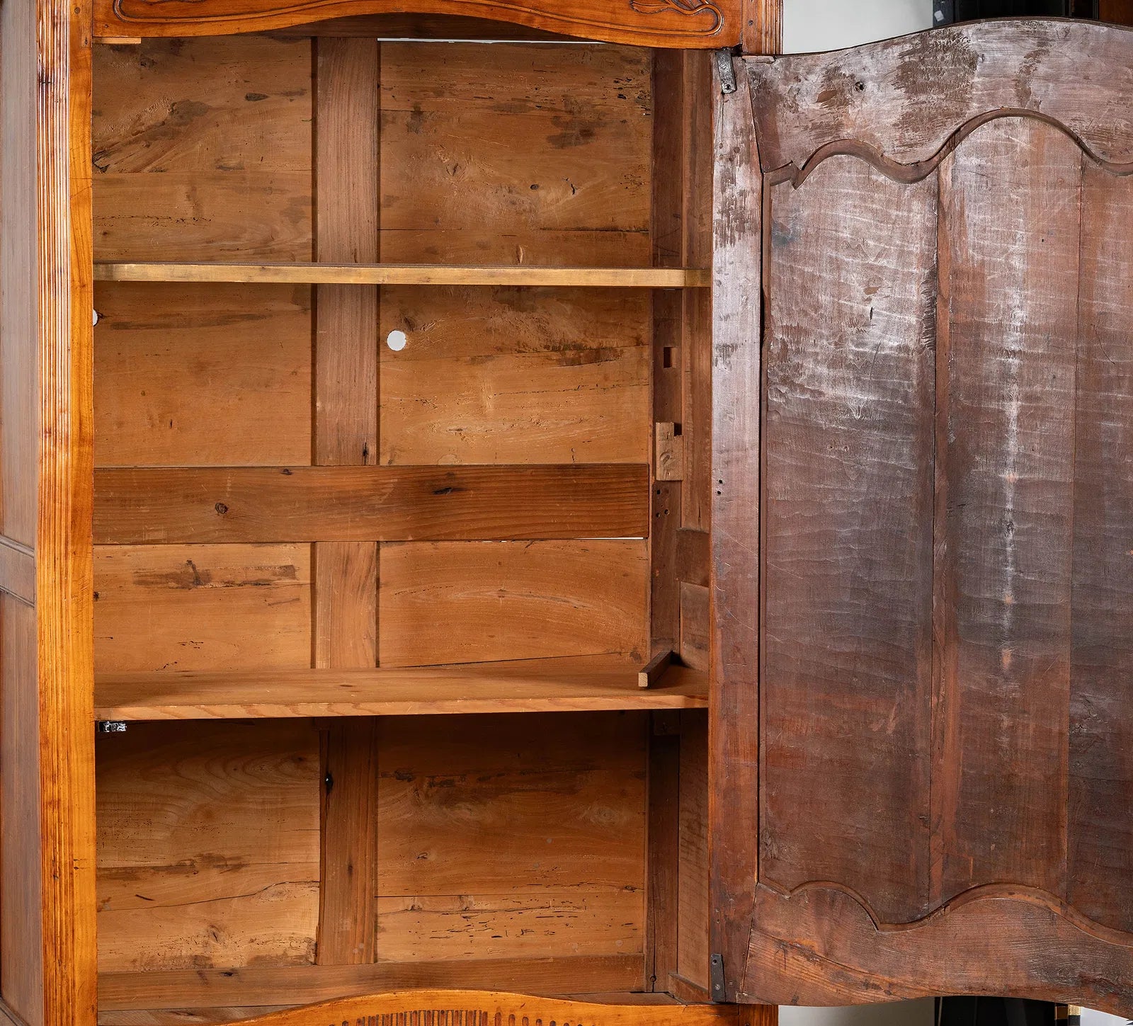 AF3-049: Antique Late 18th Century Single Door French Provincial Fruitwood Bonnetiere