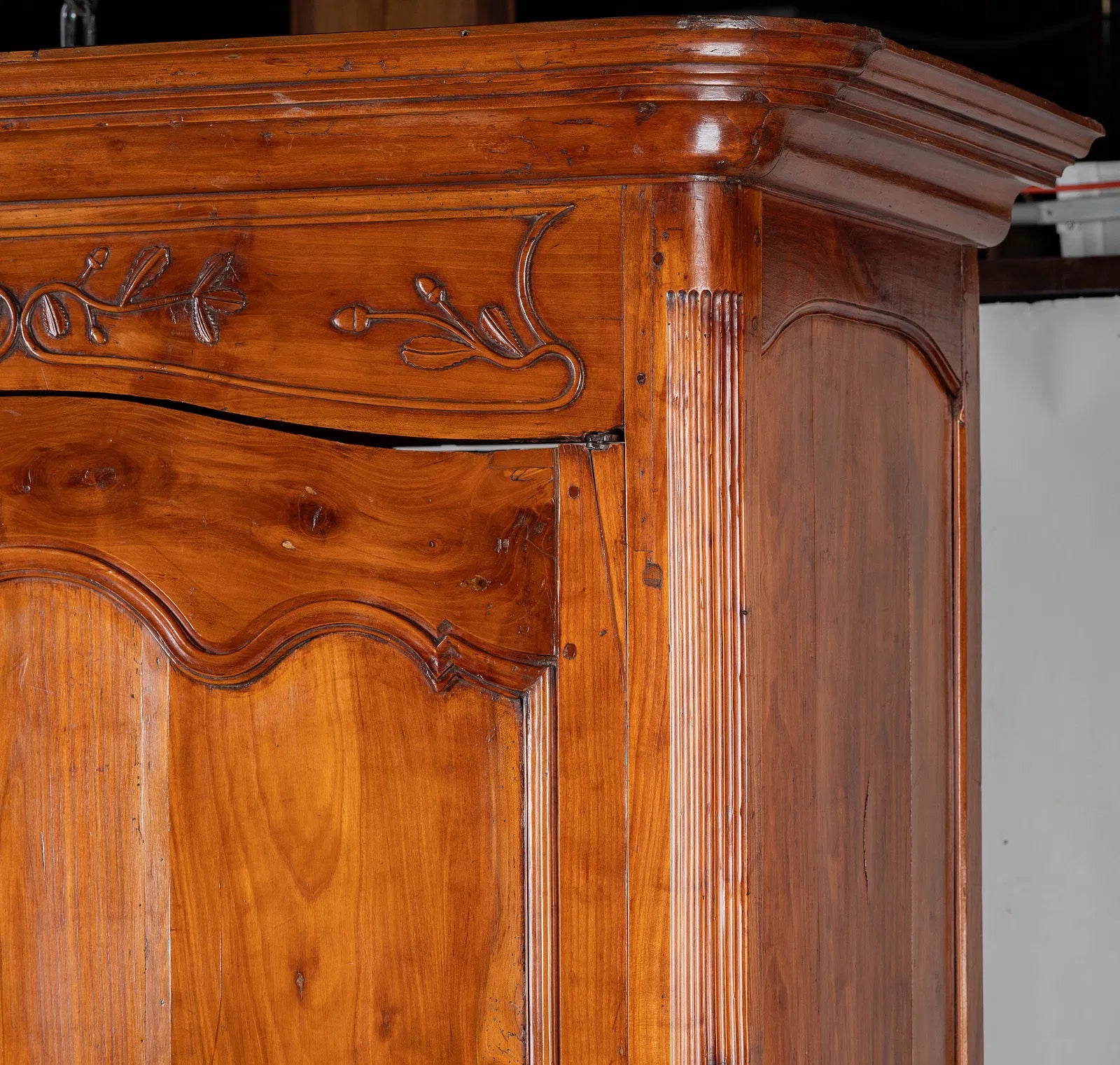 AF3-049: Antique Late 18th Century Single Door French Provincial Fruitwood Bonnetiere