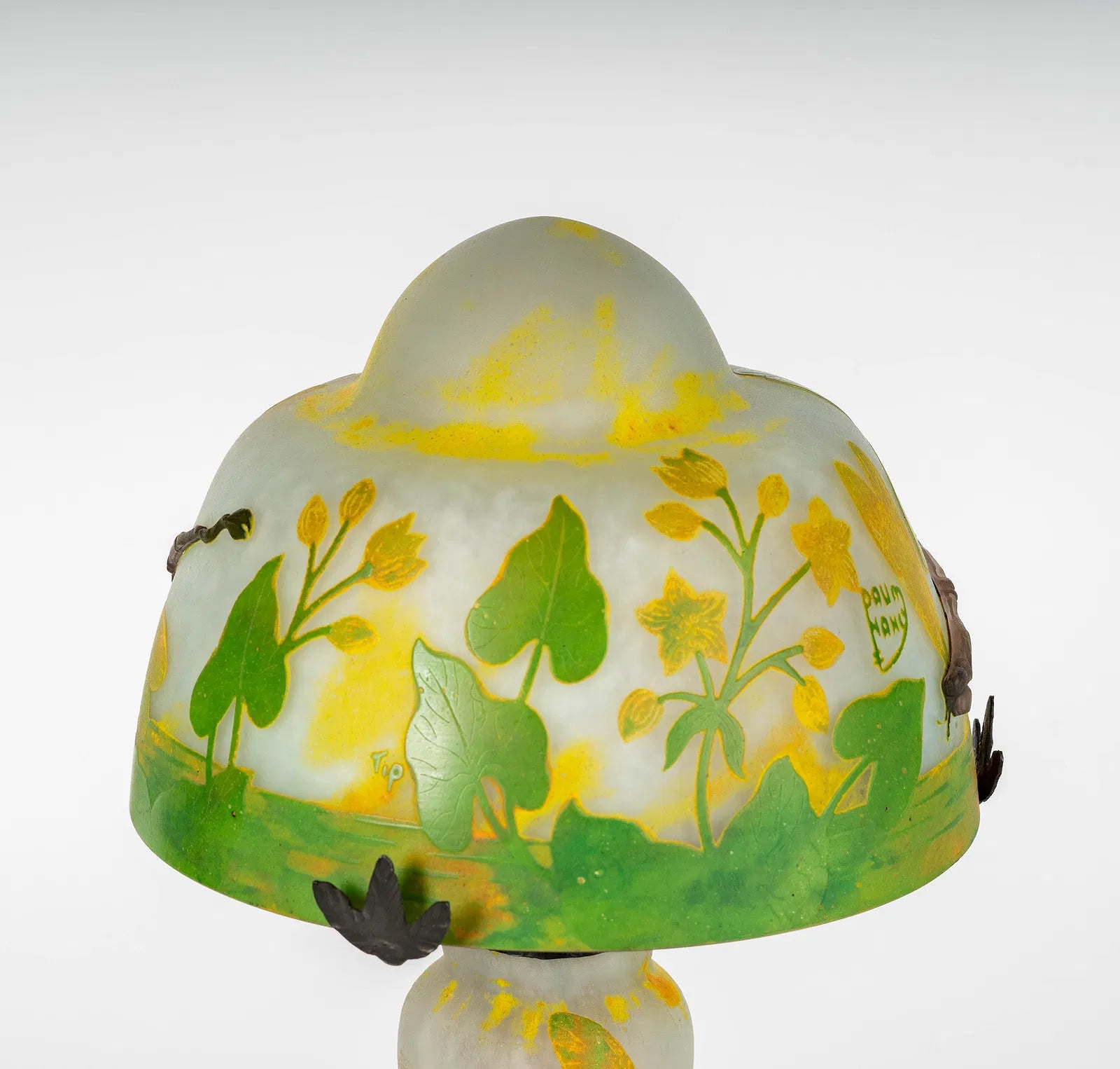 AL2-097: Modern Reproduction of Daum Nancy Art Nouveau Cameo Glass Lamp