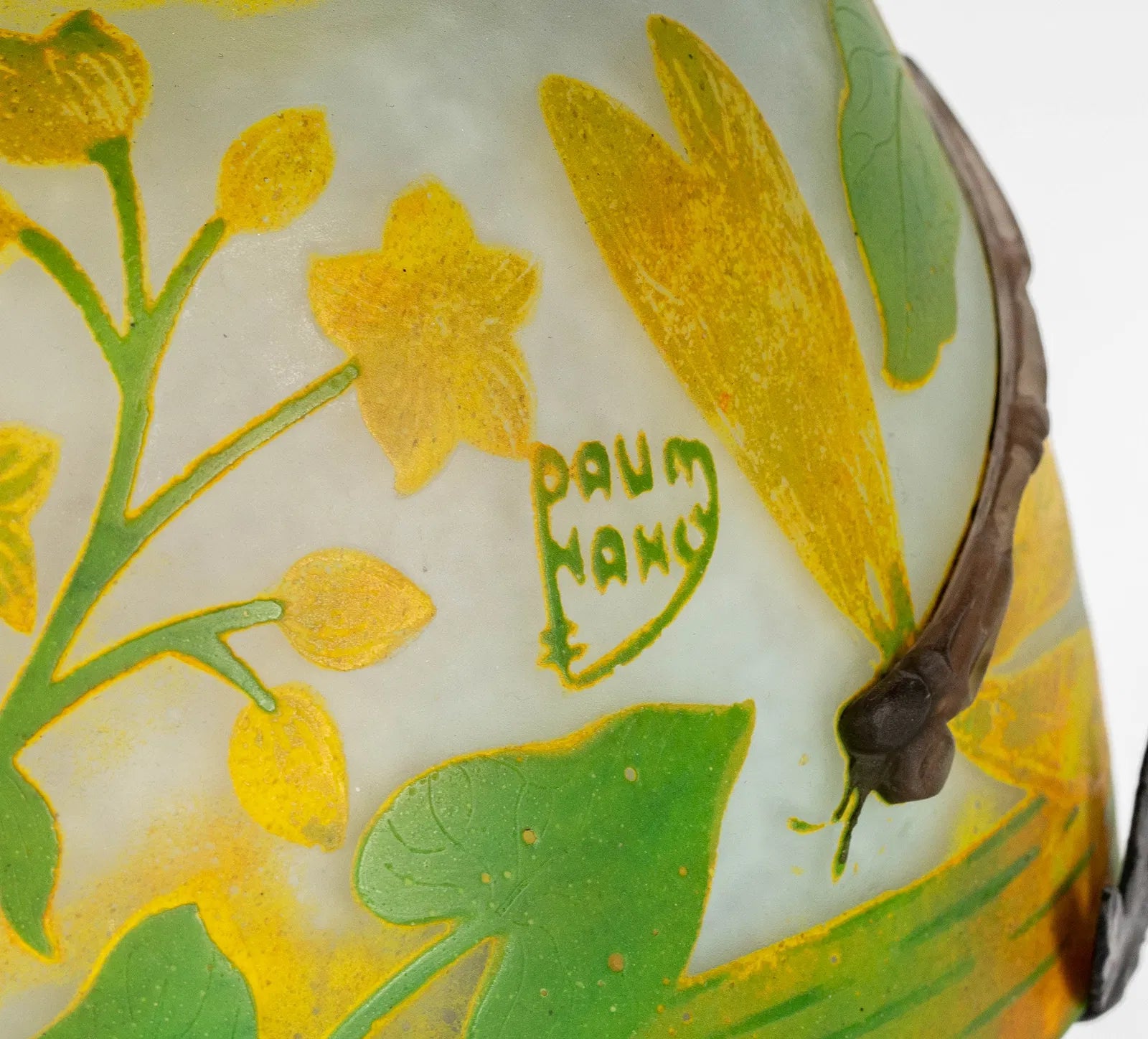 AL2-097: Modern Reproduction of Daum Nancy Art Nouveau Cameo Glass Lamp