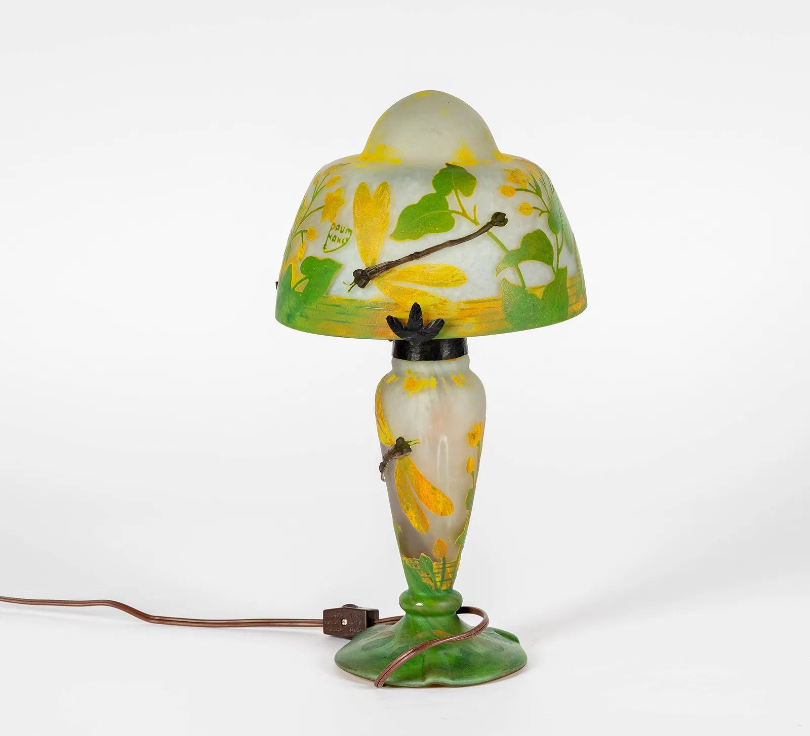 AL2-097: Modern Reproduction of Daum Nancy Art Nouveau Cameo Glass Lamp