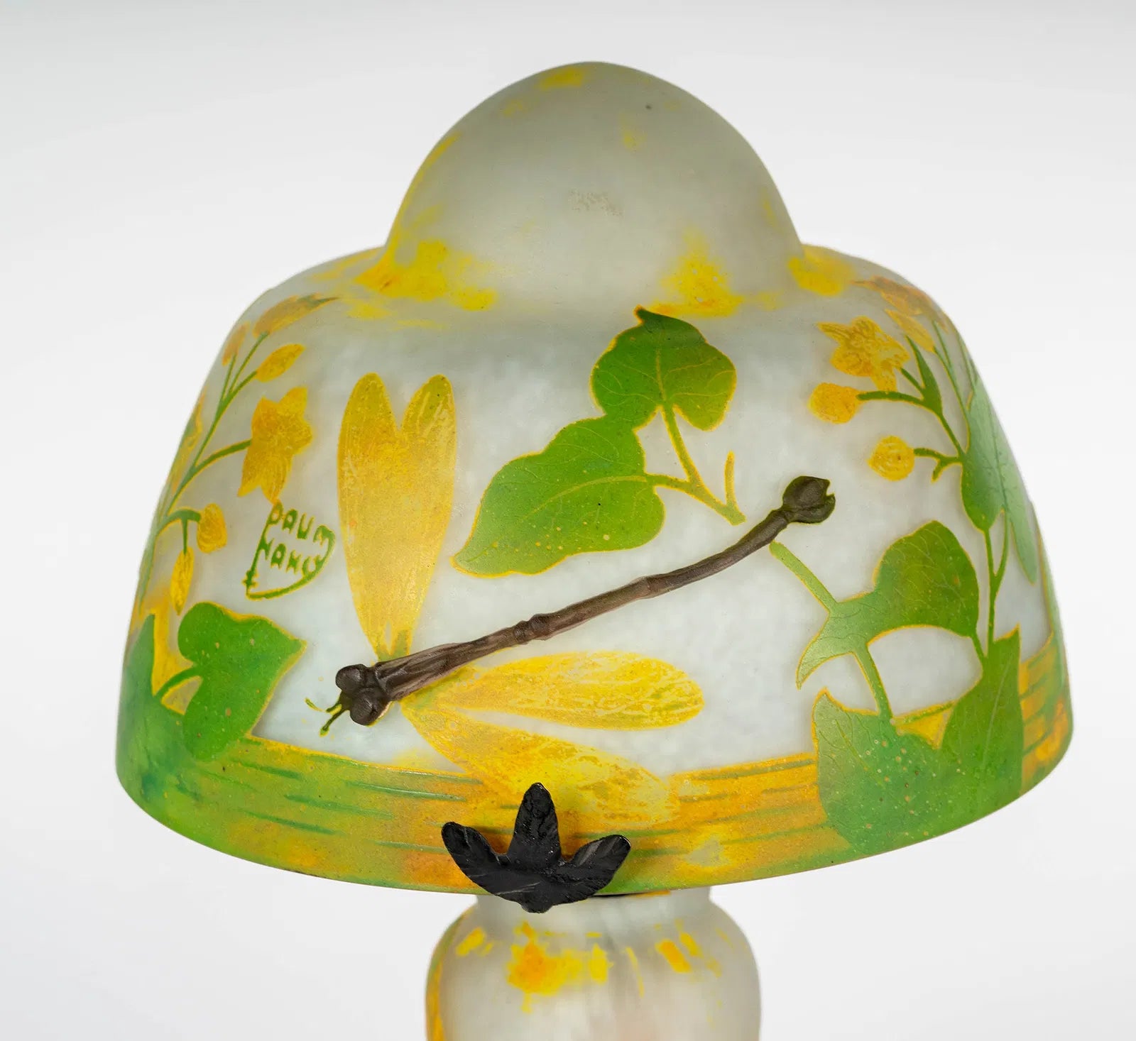 AL2-097: Modern Reproduction of Daum Nancy Art Nouveau Cameo Glass Lamp