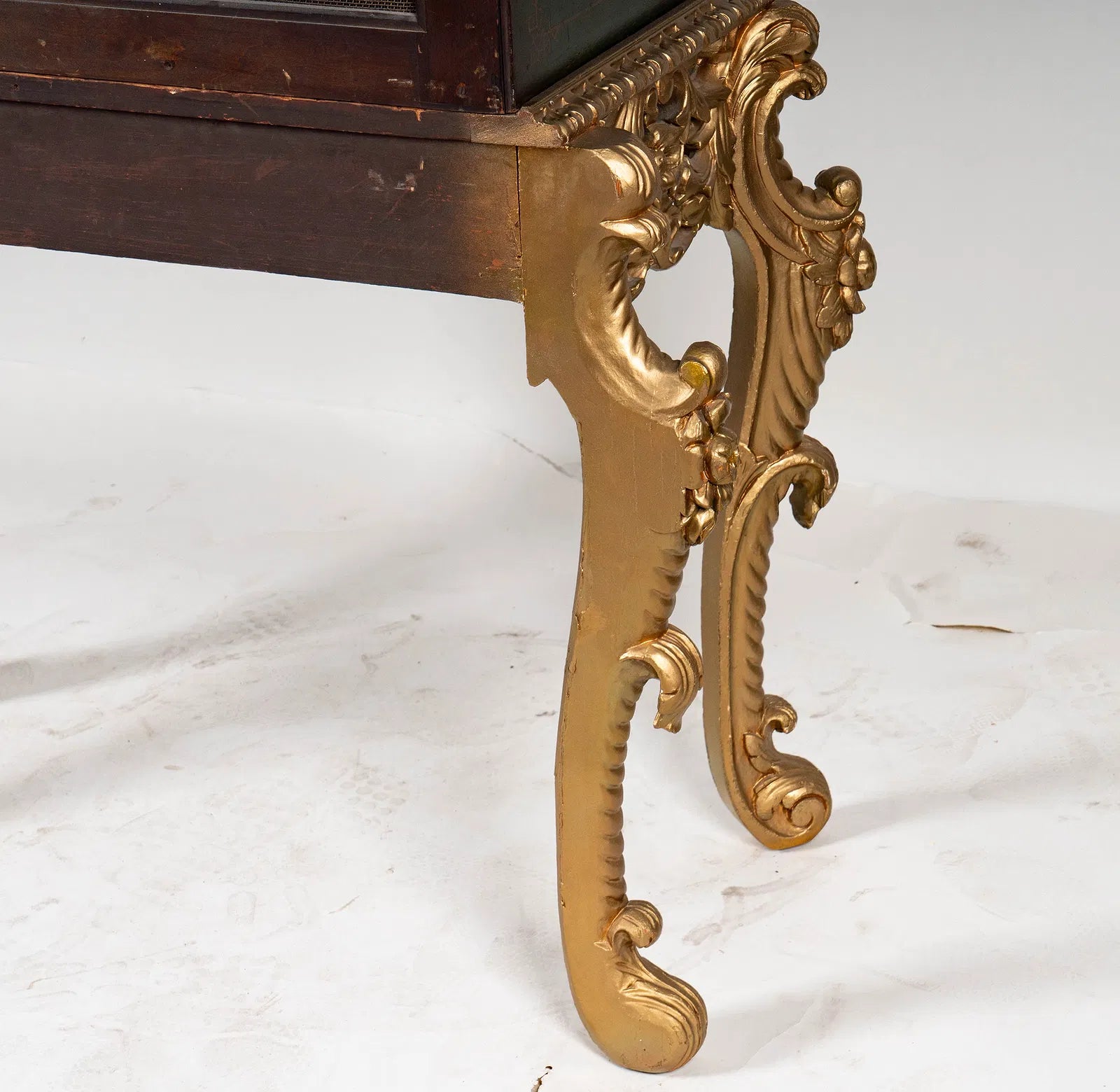 AF3-044: Antique Chinoiserie Cabinet on Carved Gilt Wood Stand