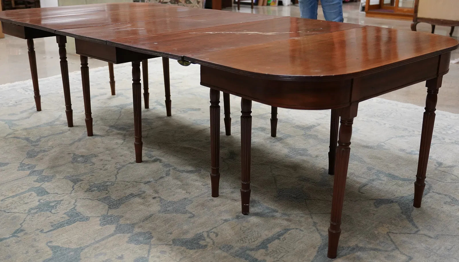 AF1-185: Antique Early 19th Century American Federal Mahogany Banquet Table