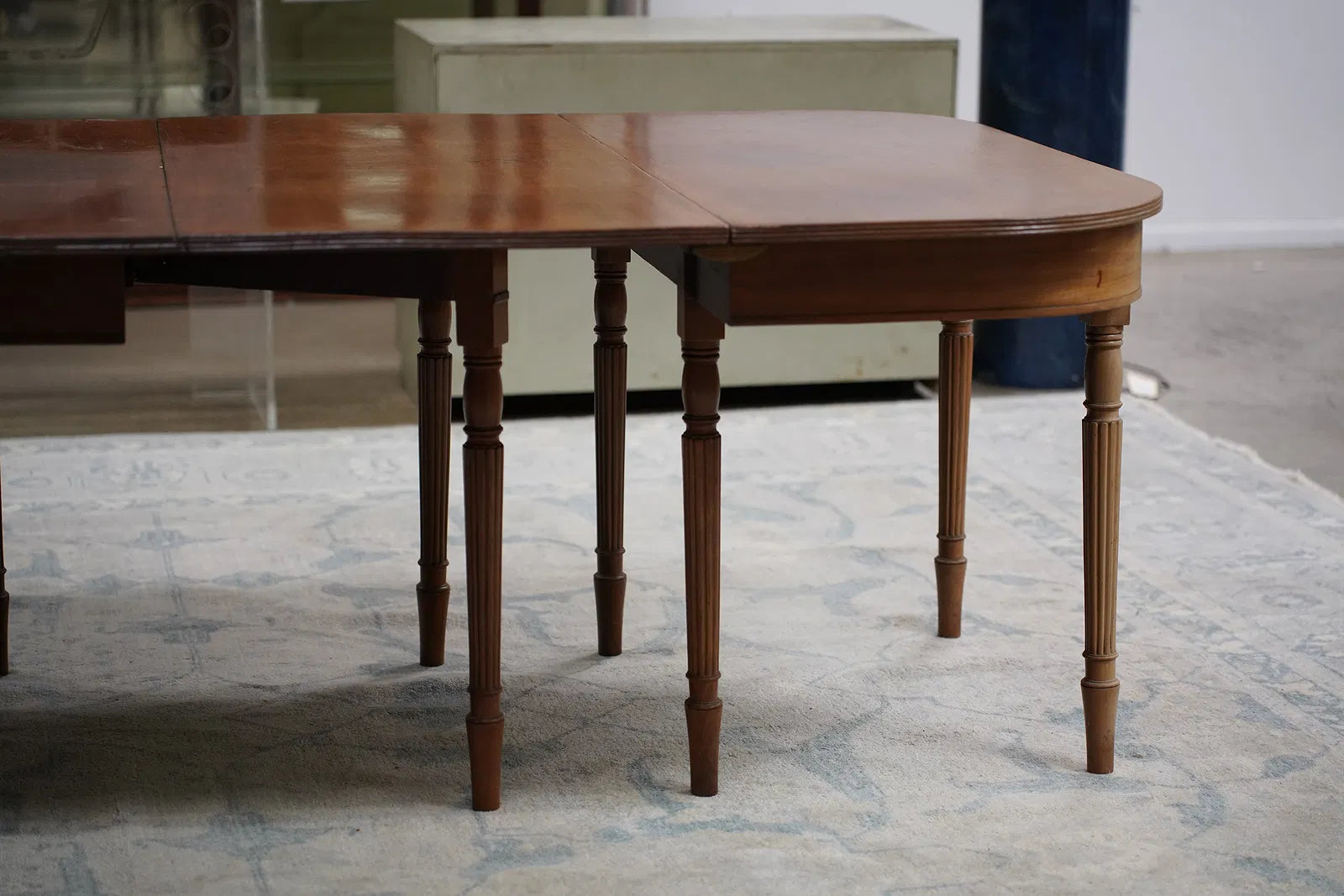 AF1-185: Antique Early 19th Century American Federal Mahogany Banquet Table